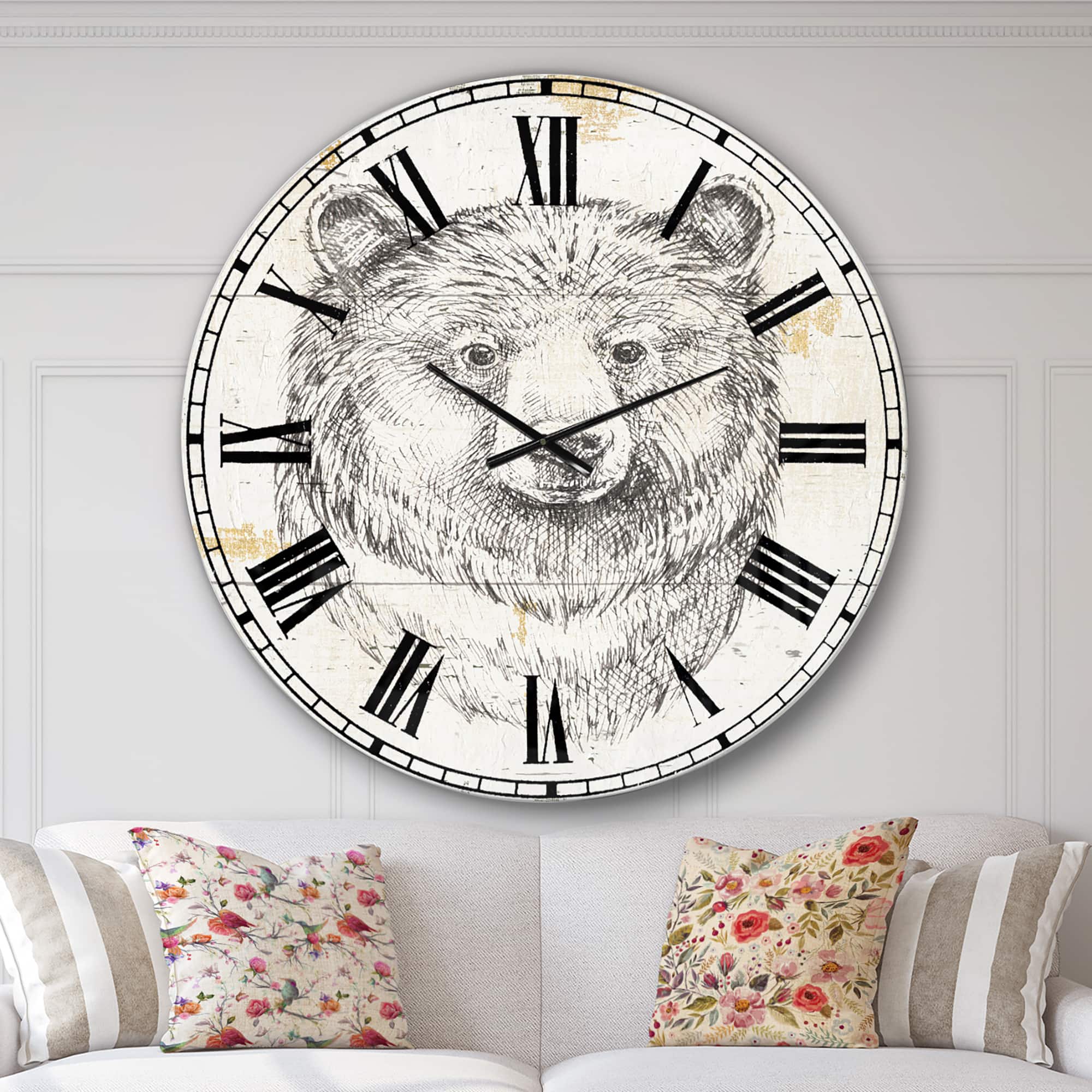 Designart 'Bear Wild And Beautiful Iv Traditional Wall Clock