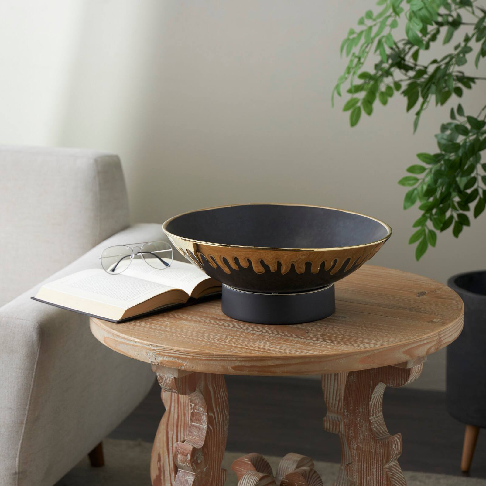 CosmoLiving by Cosmopolitan 15.25" Abstract Black with Gold Melting Drips Ceramic Decorative Bowl