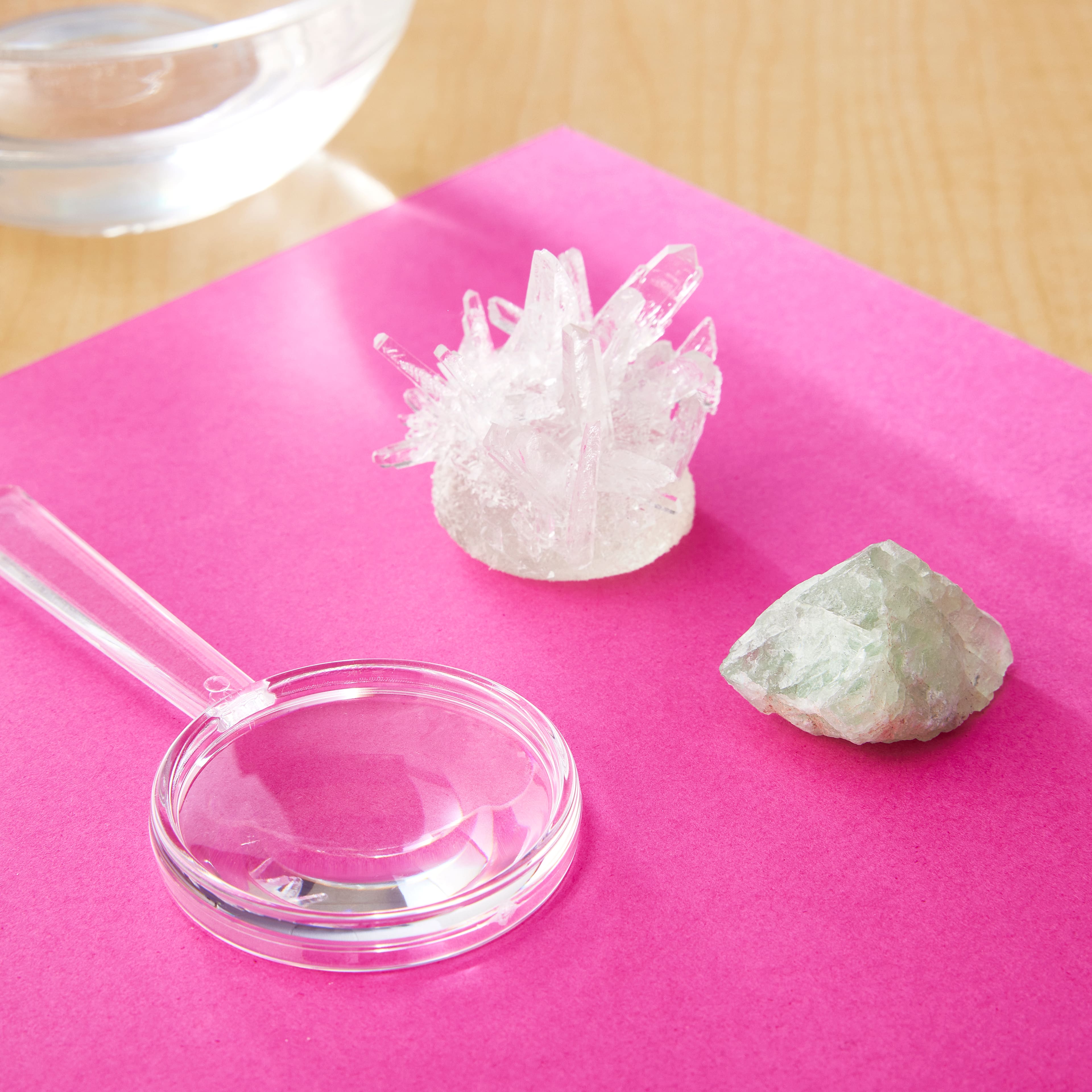 National Geographic™ Glow-In-The-Dark Crystal Lab