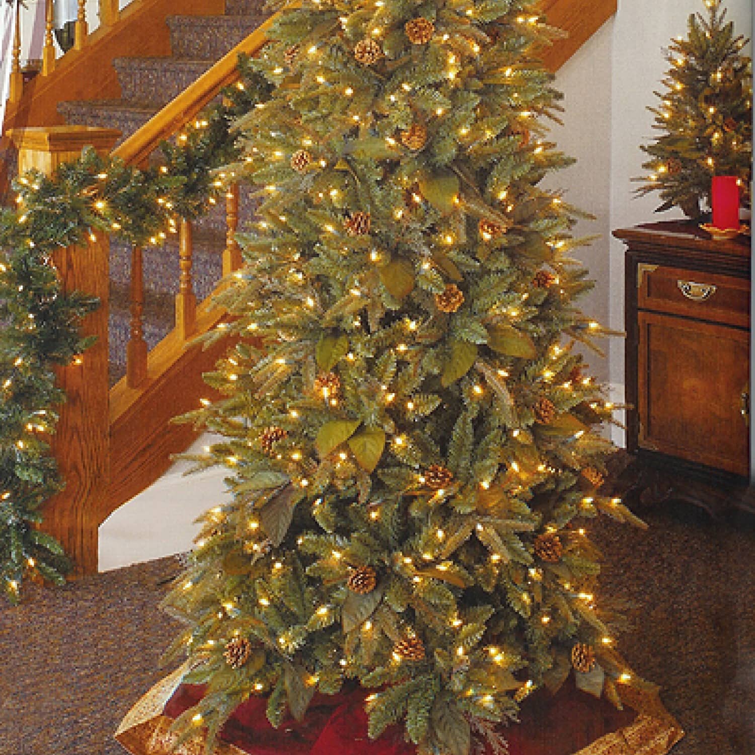 Northlight 7.5ft. Pre-Lit Green River Spruce with Pinecones Artificial Christmas Tree, Clear Lights
