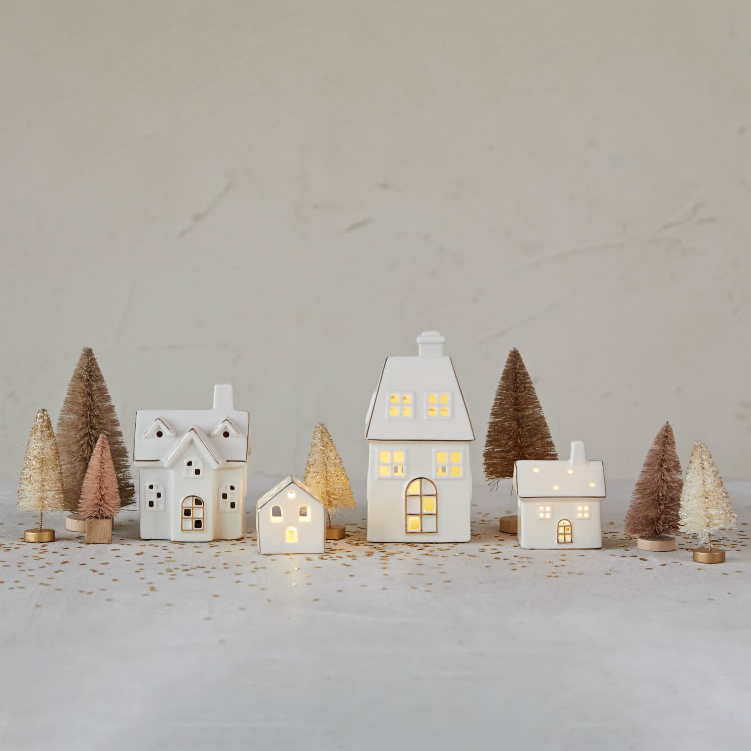 Hello Honey® White LED Stoneware Village with Gold Electroplating