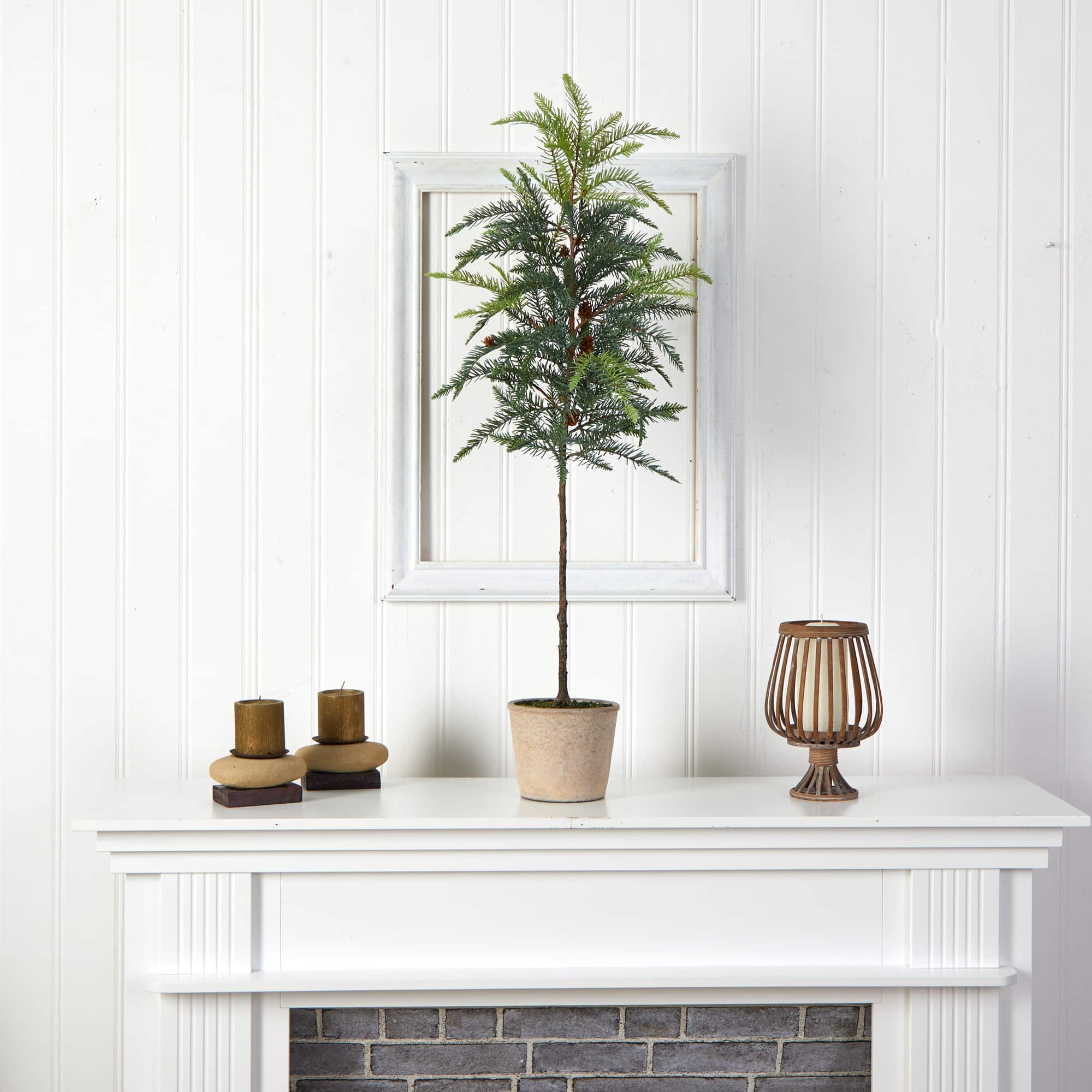 3.5ft. Winnipeg Pine Artificial Christmas Tree in Decorative Planter