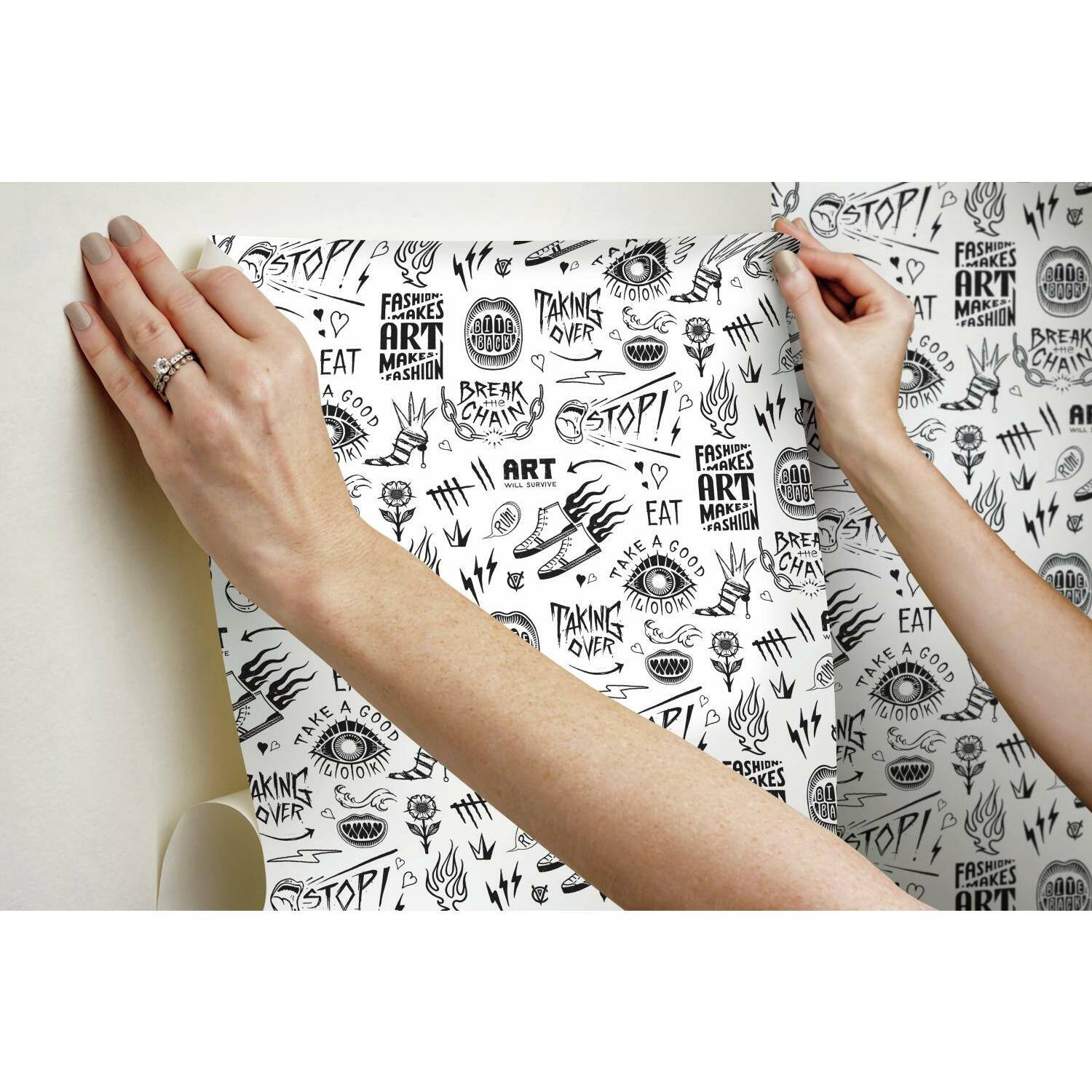 RoomMates Disney Cruella Graffiti Peel & Stick Wallpaper