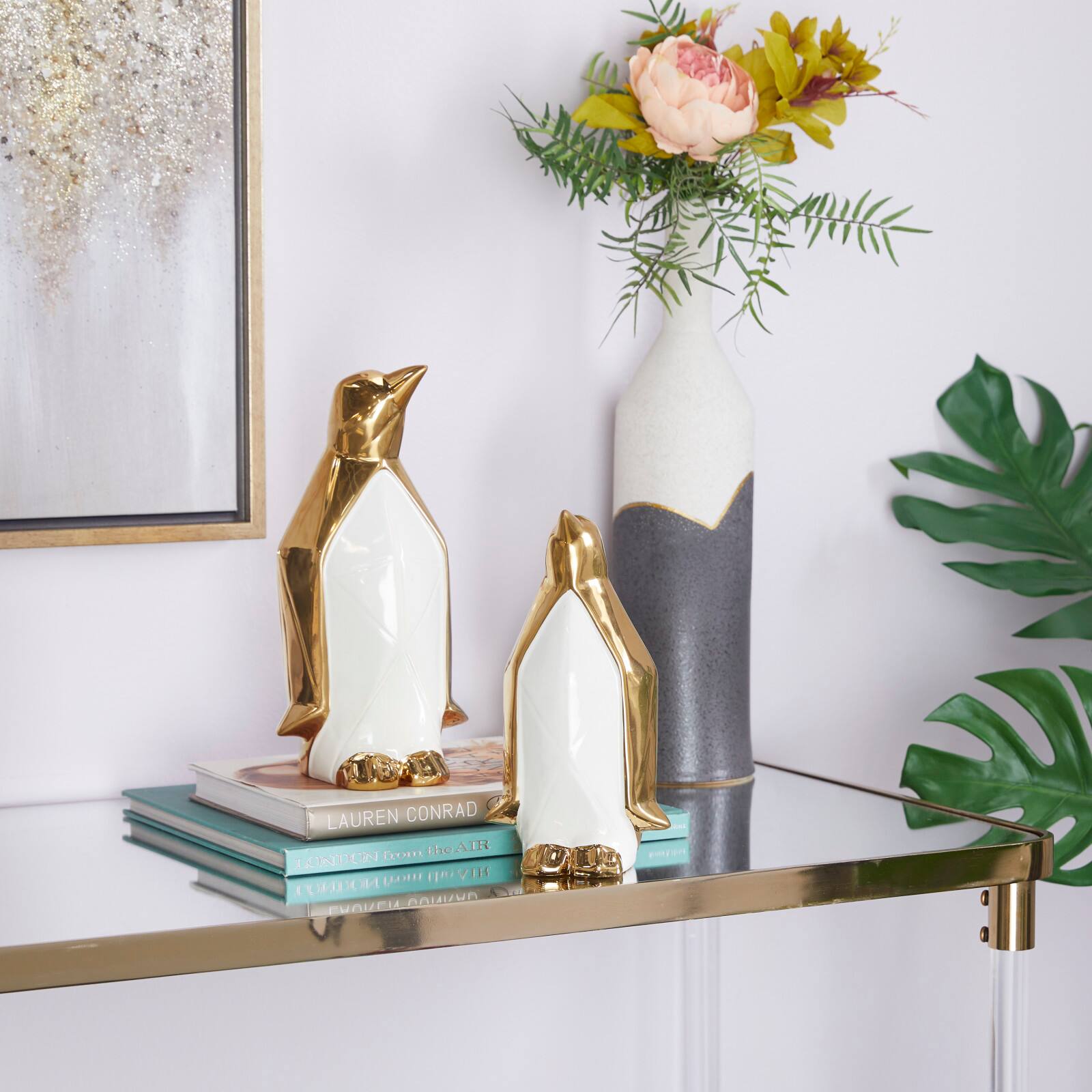 CosmoLiving by Cosmopolitan Gold Porcelain Glam Sculpture, 11" x 9"