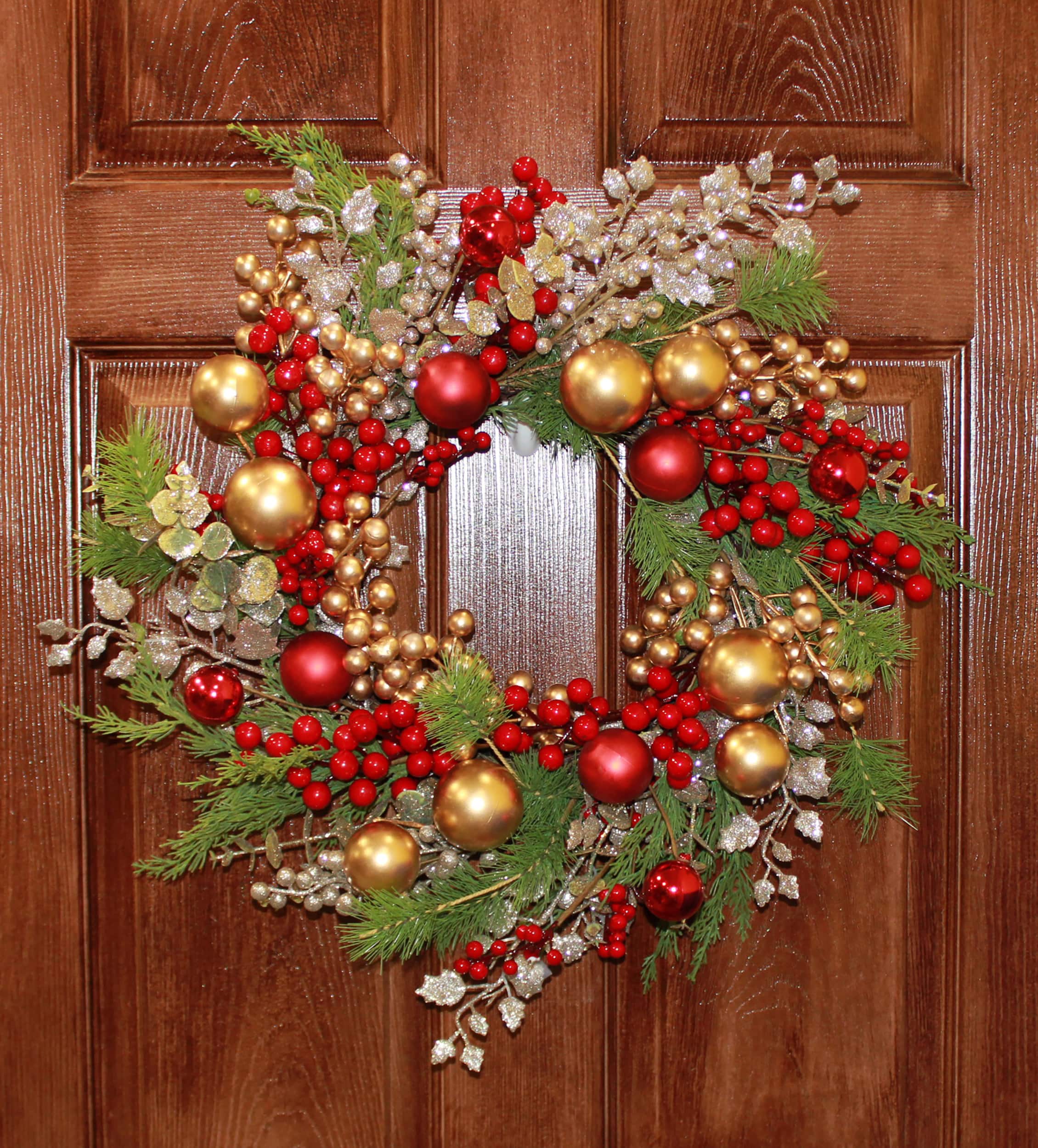 22" Christmas Red & Gold Balls Eucalyptus Cedar Wreath