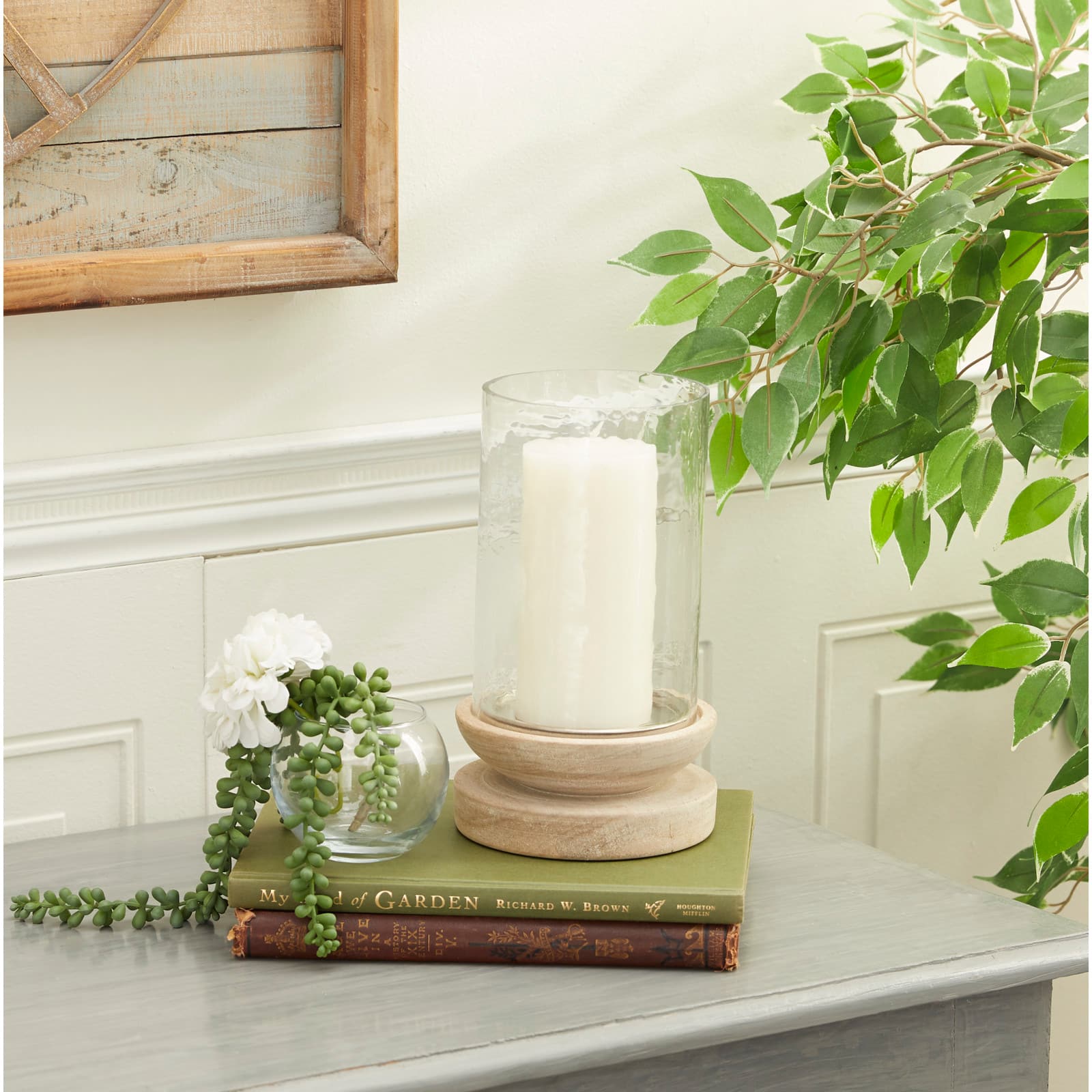 10" Cream Wood Traditional Candle Holder