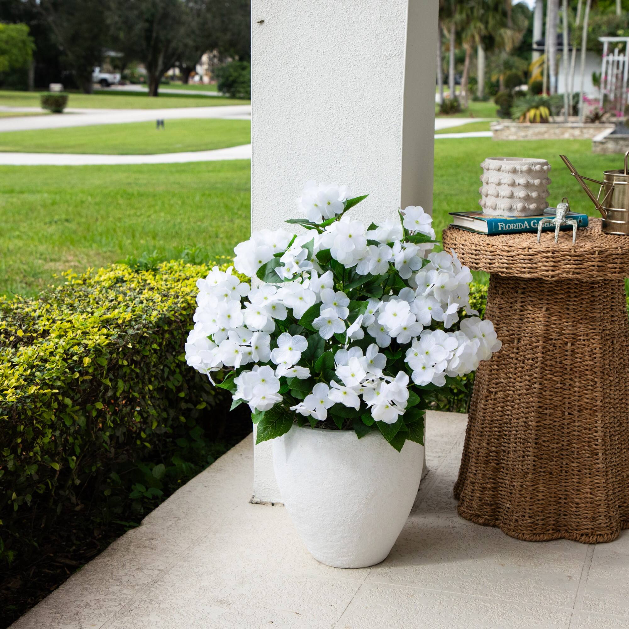 19" UV Resistant Artificial Hydrangea Bushes, 3ct.