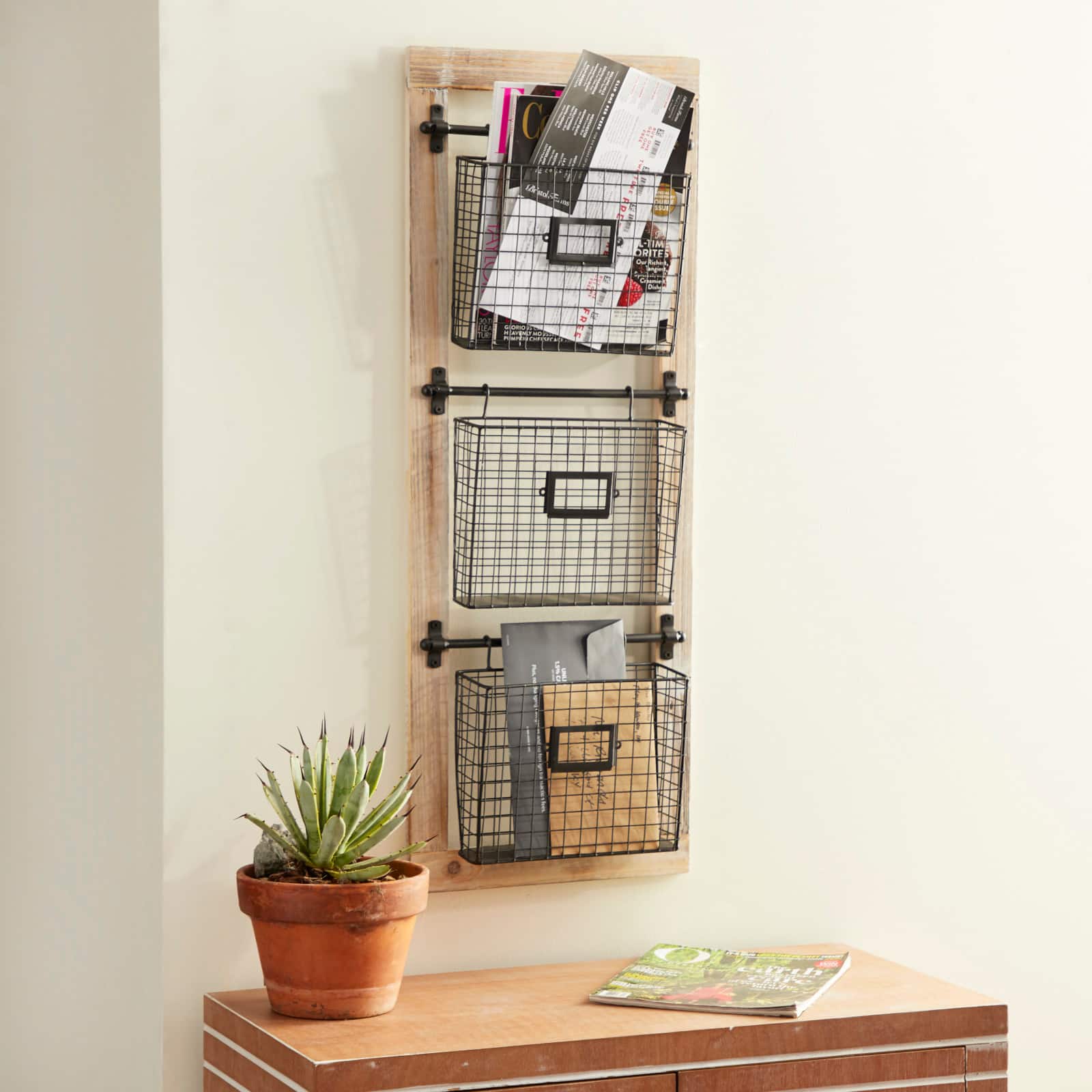 Black Metal Farmhouse Magazine Rack Holder