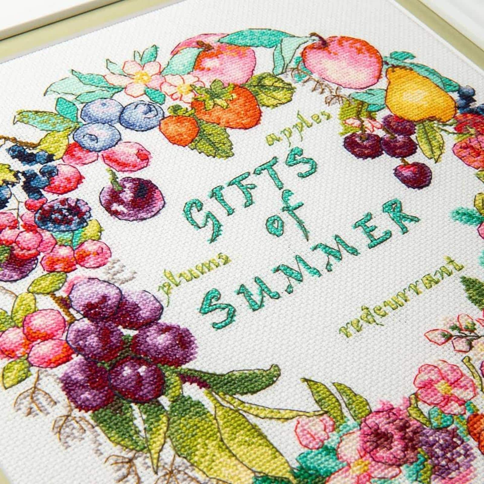 Charivna Mit Cross Stitch Kit Berry Fresh