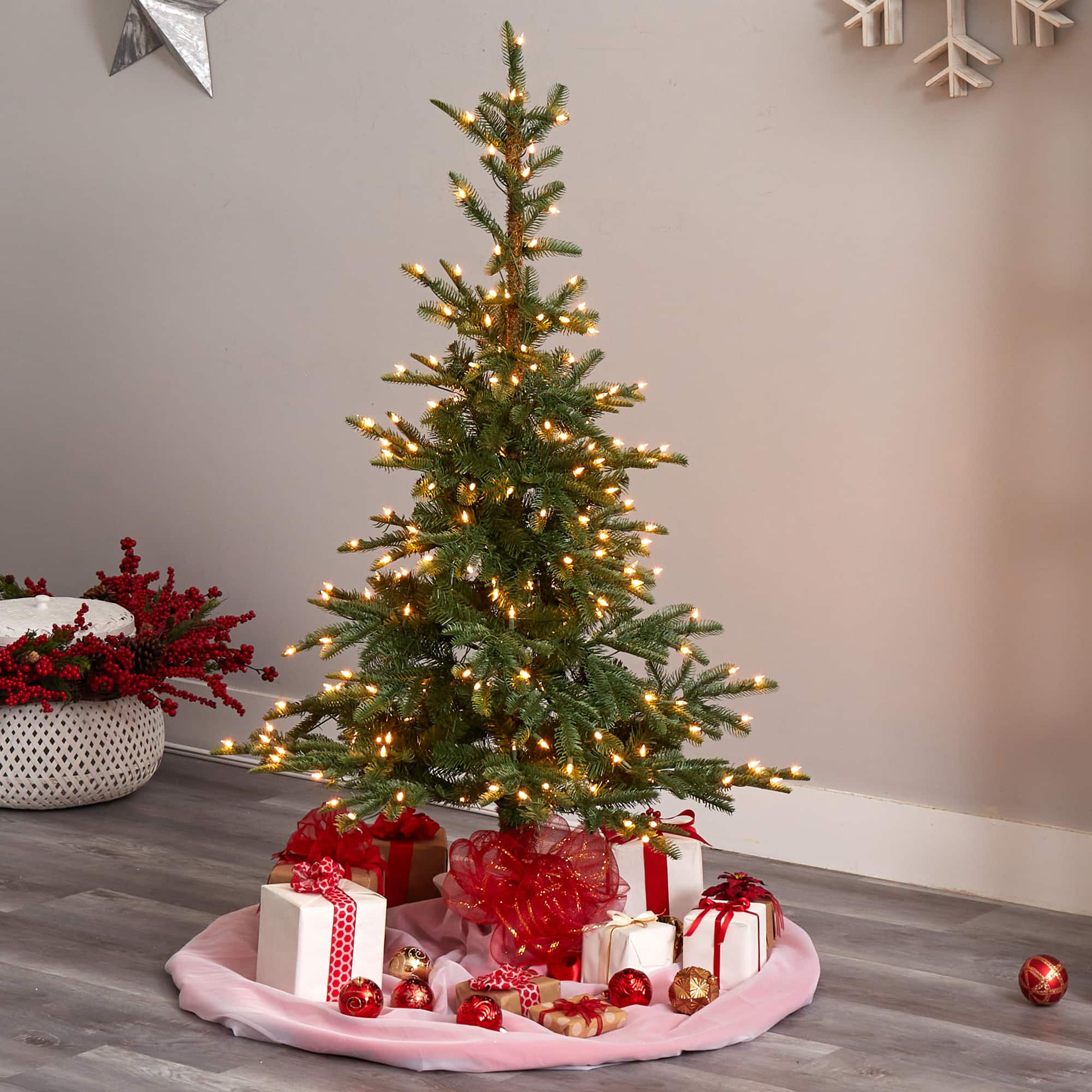 5ft. Pre-Lit Layered Washington Spruce Artificial Christmas Tree, Clear Lights