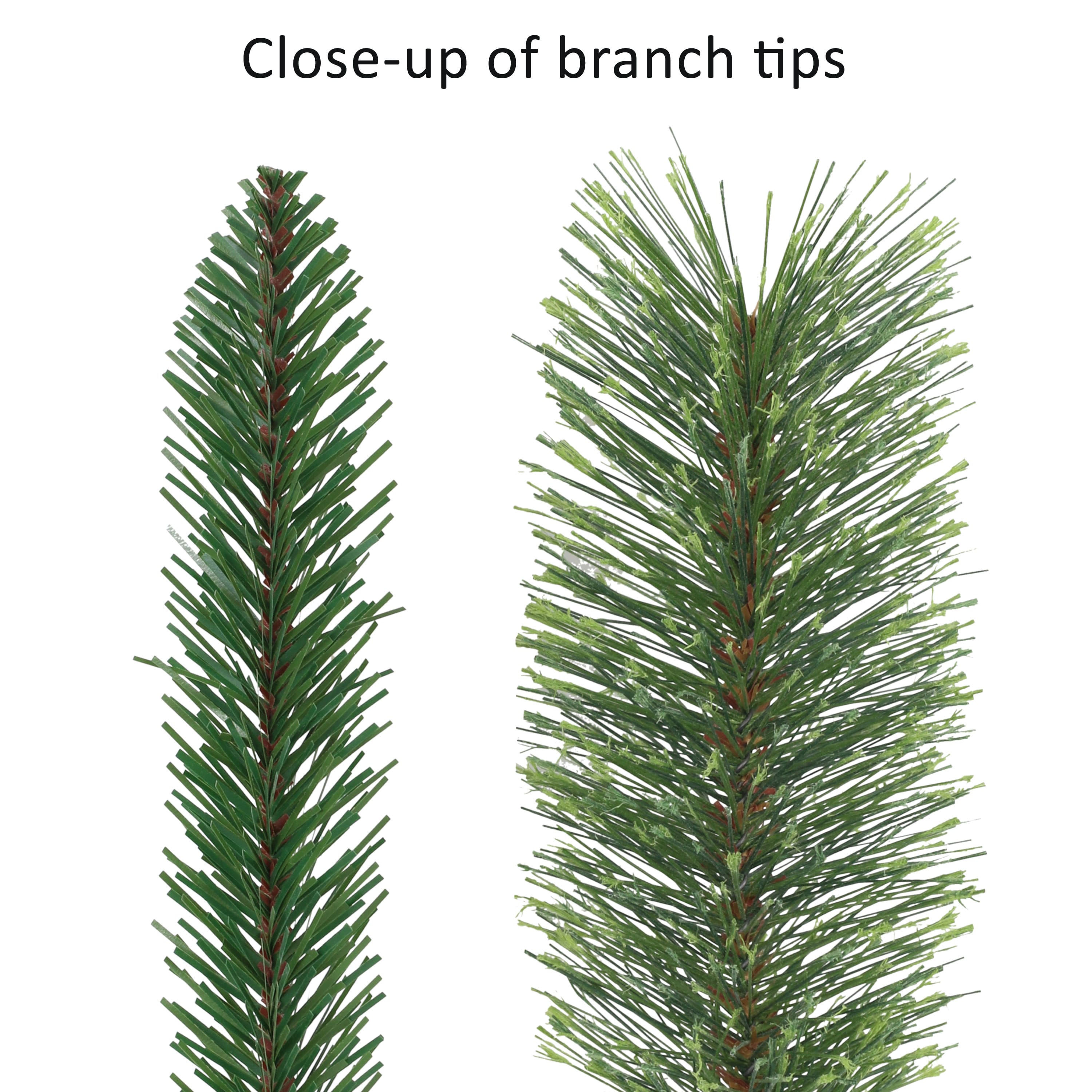 24" Pre-Lit Pine Wreath