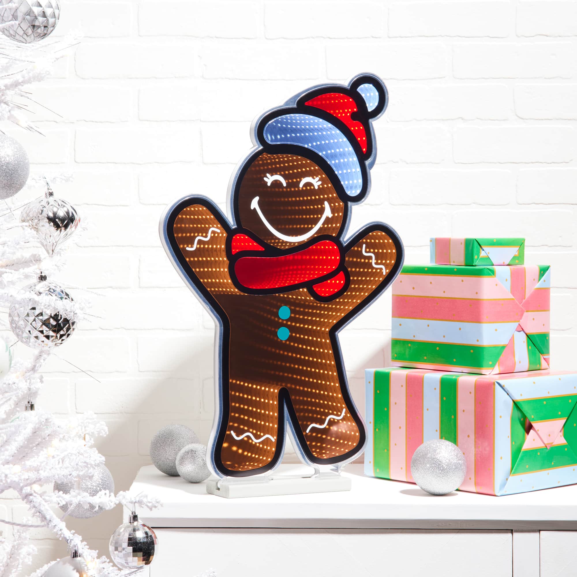 SmileyWorld® 24" Holiday Gingerbread Man EkkoLight