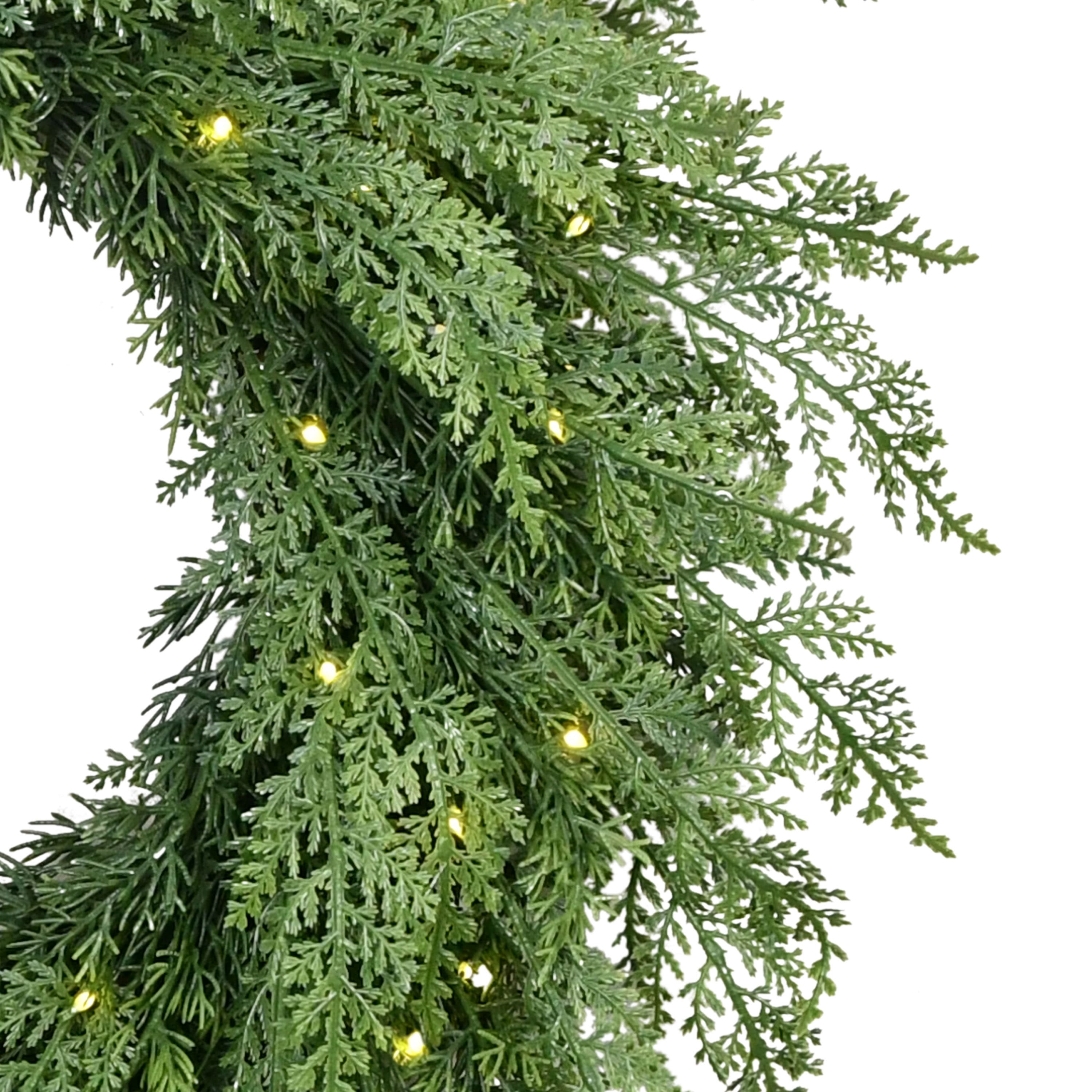 24" Pre-Lit Green Artificial Flocked Wreath 