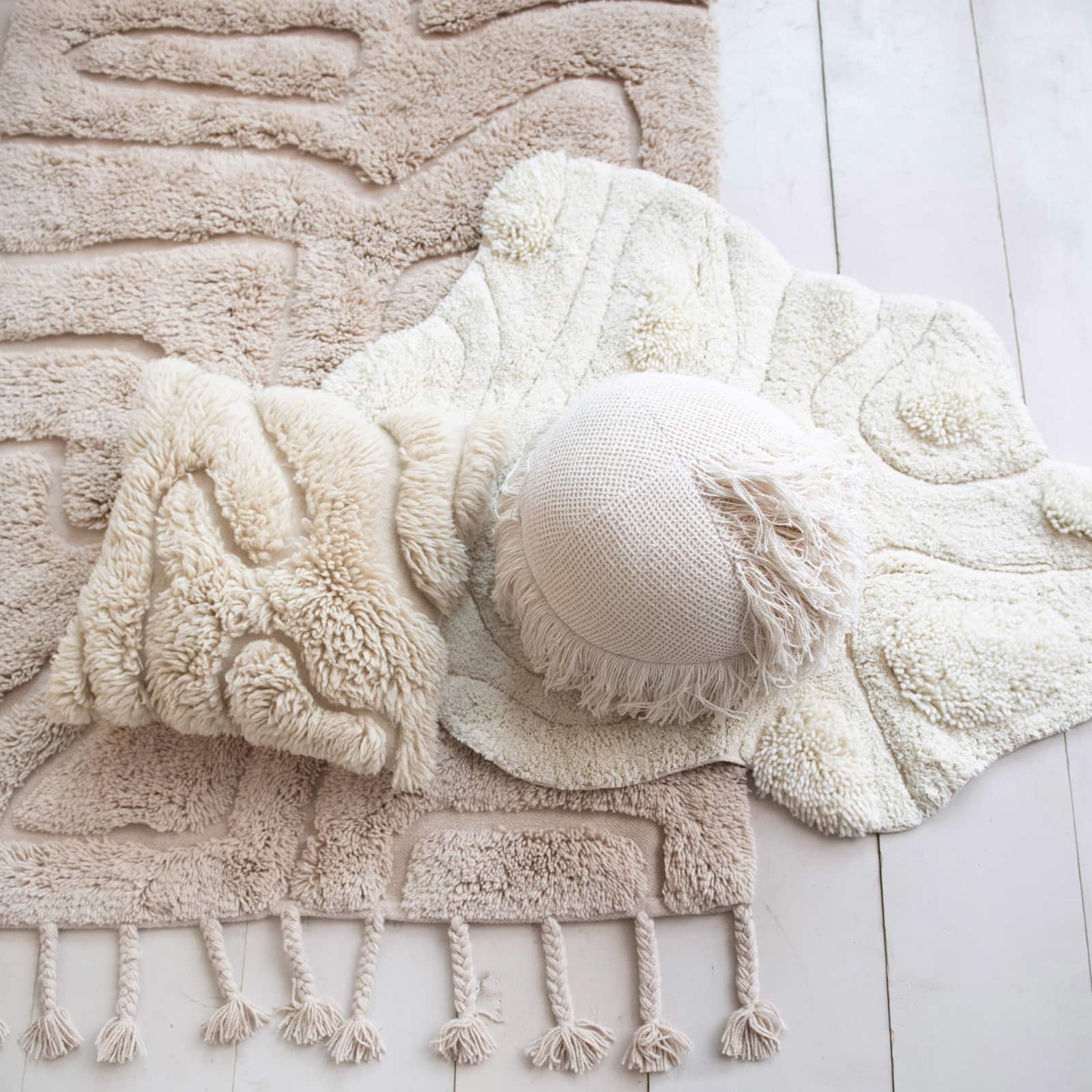 Hello Honey® 43" x 36" Natural Textured Harmony Tufted Rug