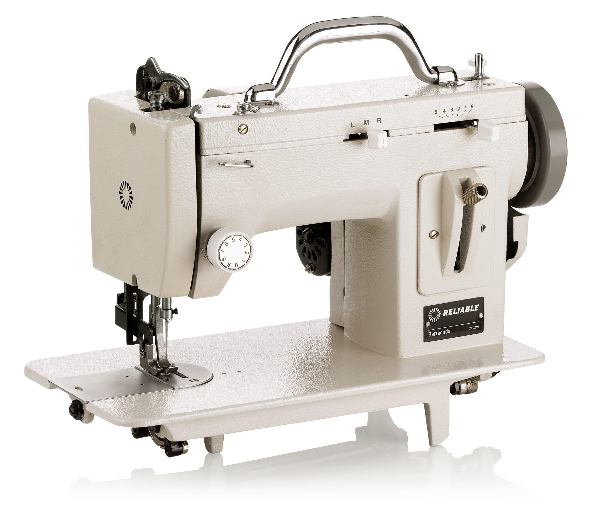 Barracuda 200ZW Sewing Machine with Craftsman Kit
