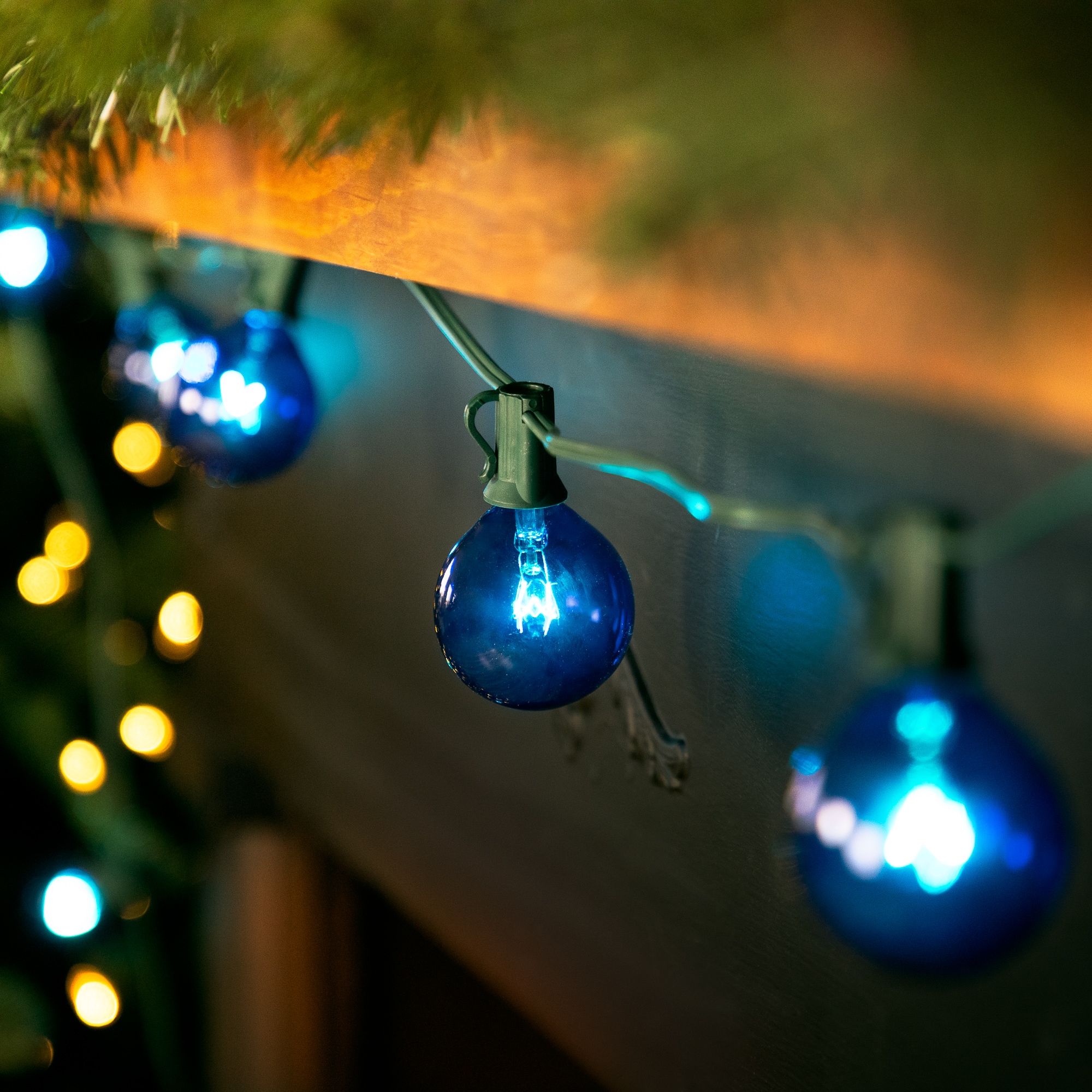 10-Count Blue G50 Globe Christmas Patio Lights- 9ft  Green Wire