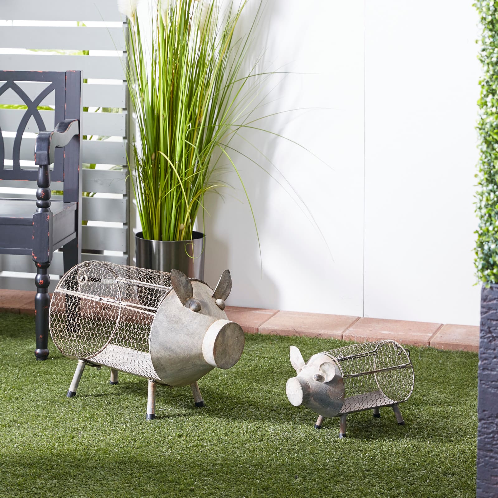 Gray Distressed Metal Farmhouse Pig Planter Set
