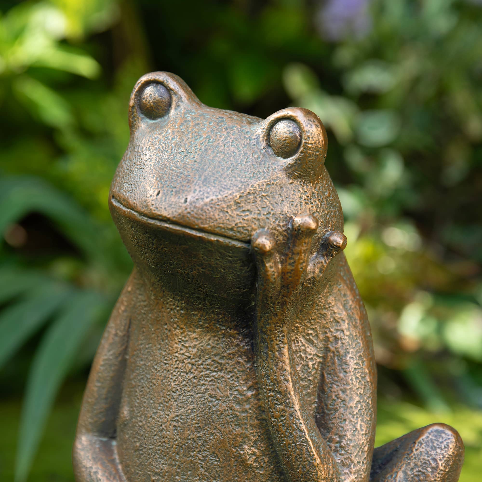 Glitzhome® 12" Resin Bronze Sitting Frog Statue