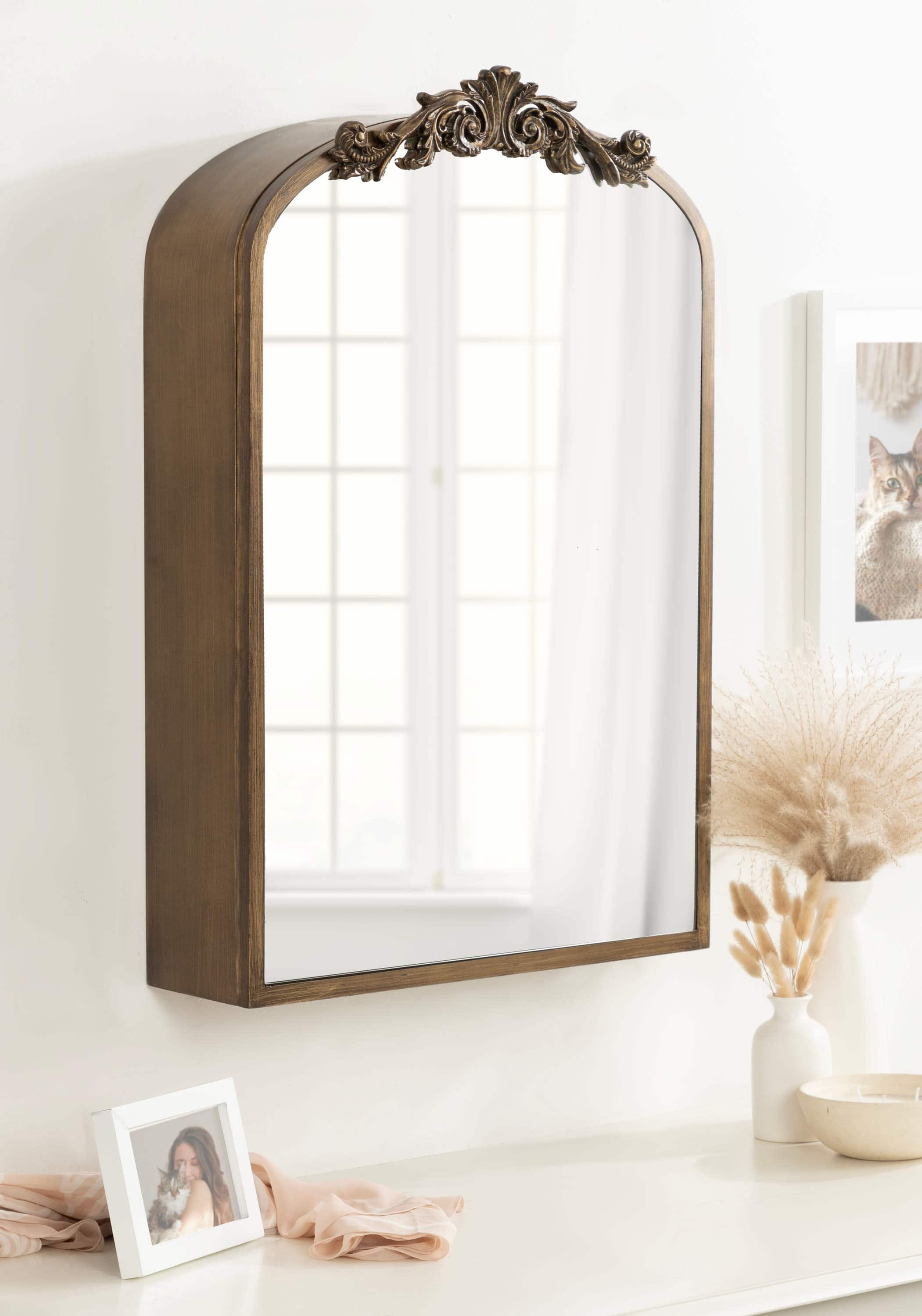Kate and Laurel Arendahl Jewelry MDF Mirror Cabinet