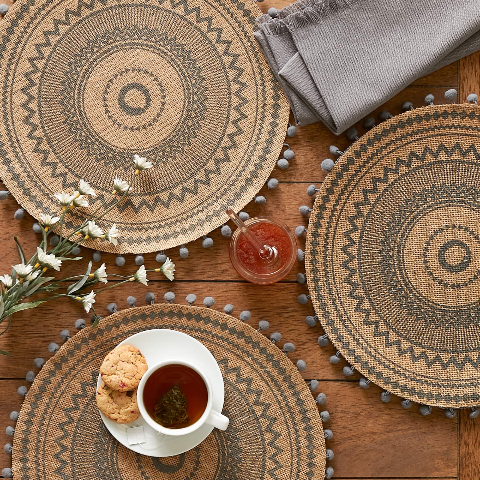 Mineral Aztec Print On Natural Round Jute Placemat (Set of 6)
