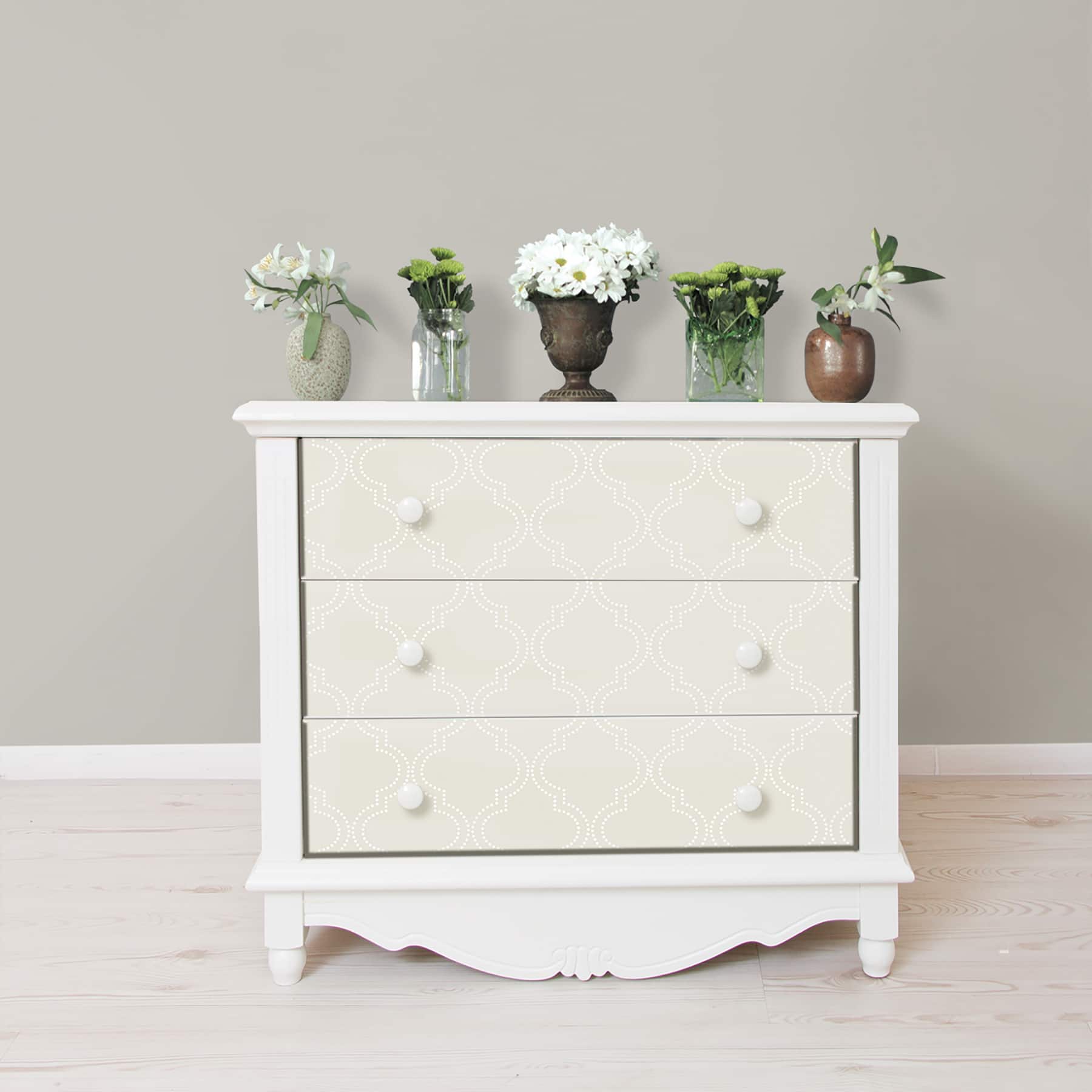 NuWallpaper Taupe Quatrefoil Peel & Stick Wallpaper