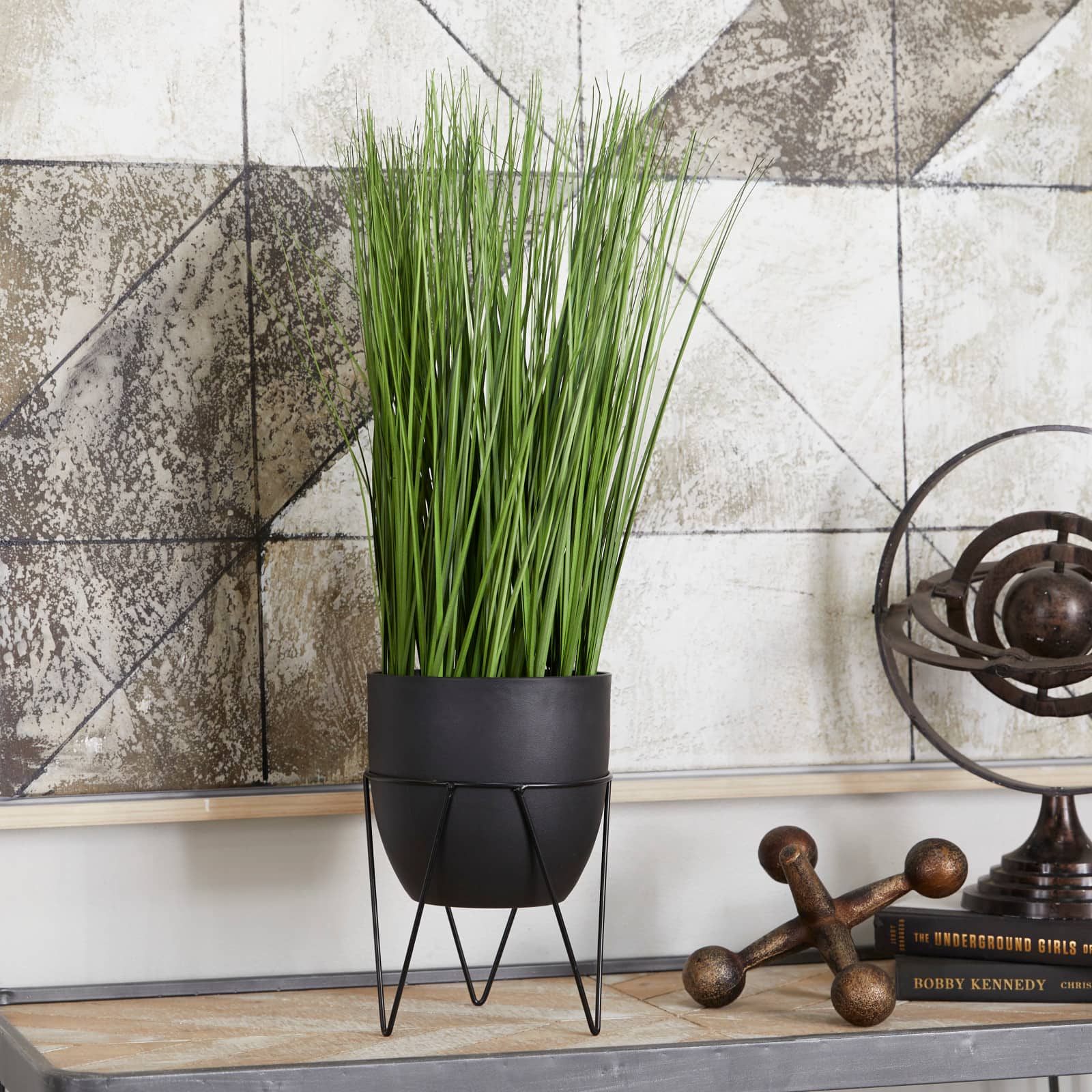 21" Black Contemporary Floral & Botanical Artificial Foliage
