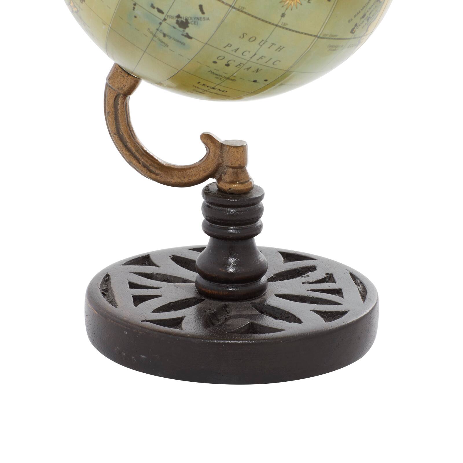 Green Wood Traditional Globe