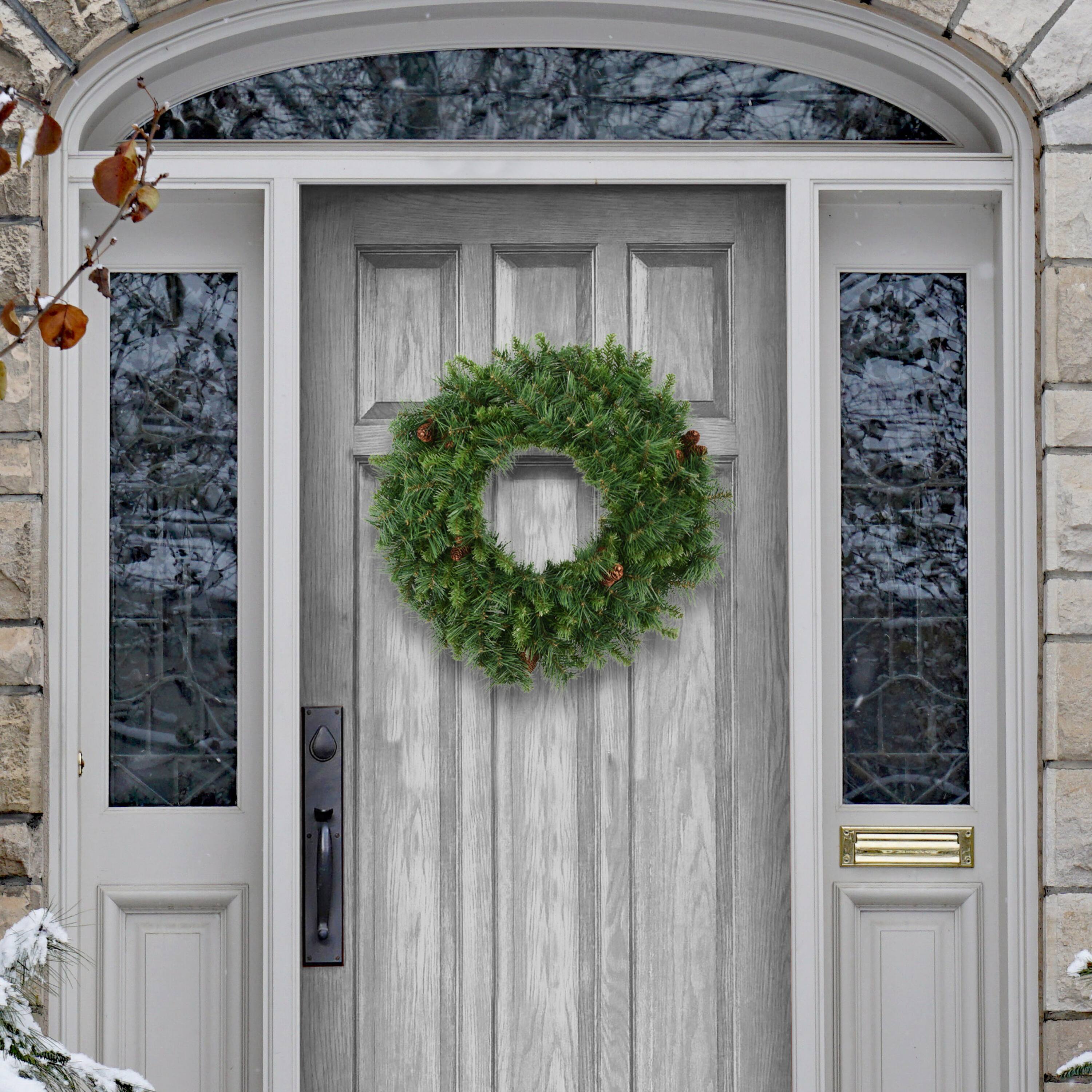 30" Cheyenne Pine Wreath