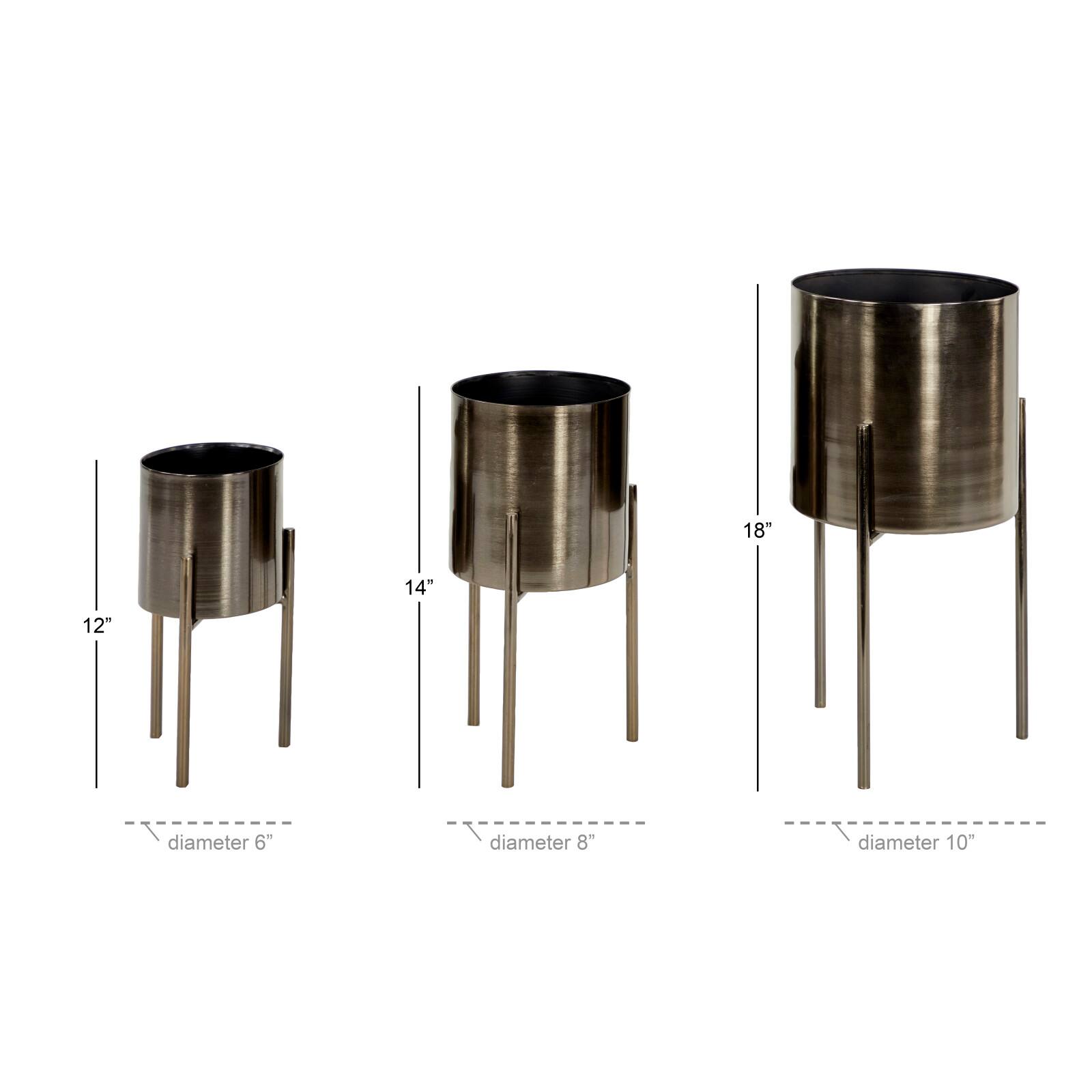 Dark Silver Metal Contemporary Planter Set