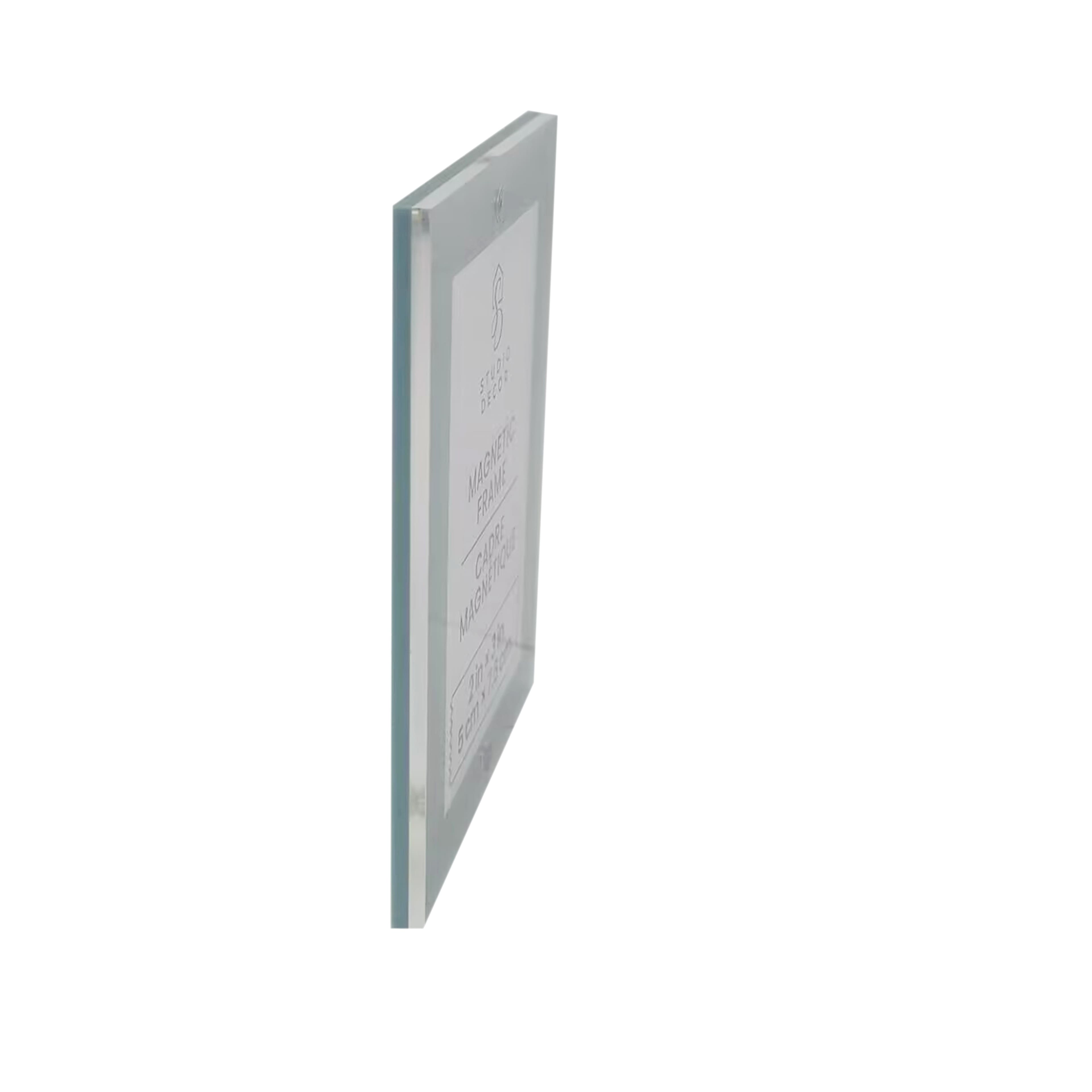 Mini Acrylic Magnetic Frame by Studio Décor