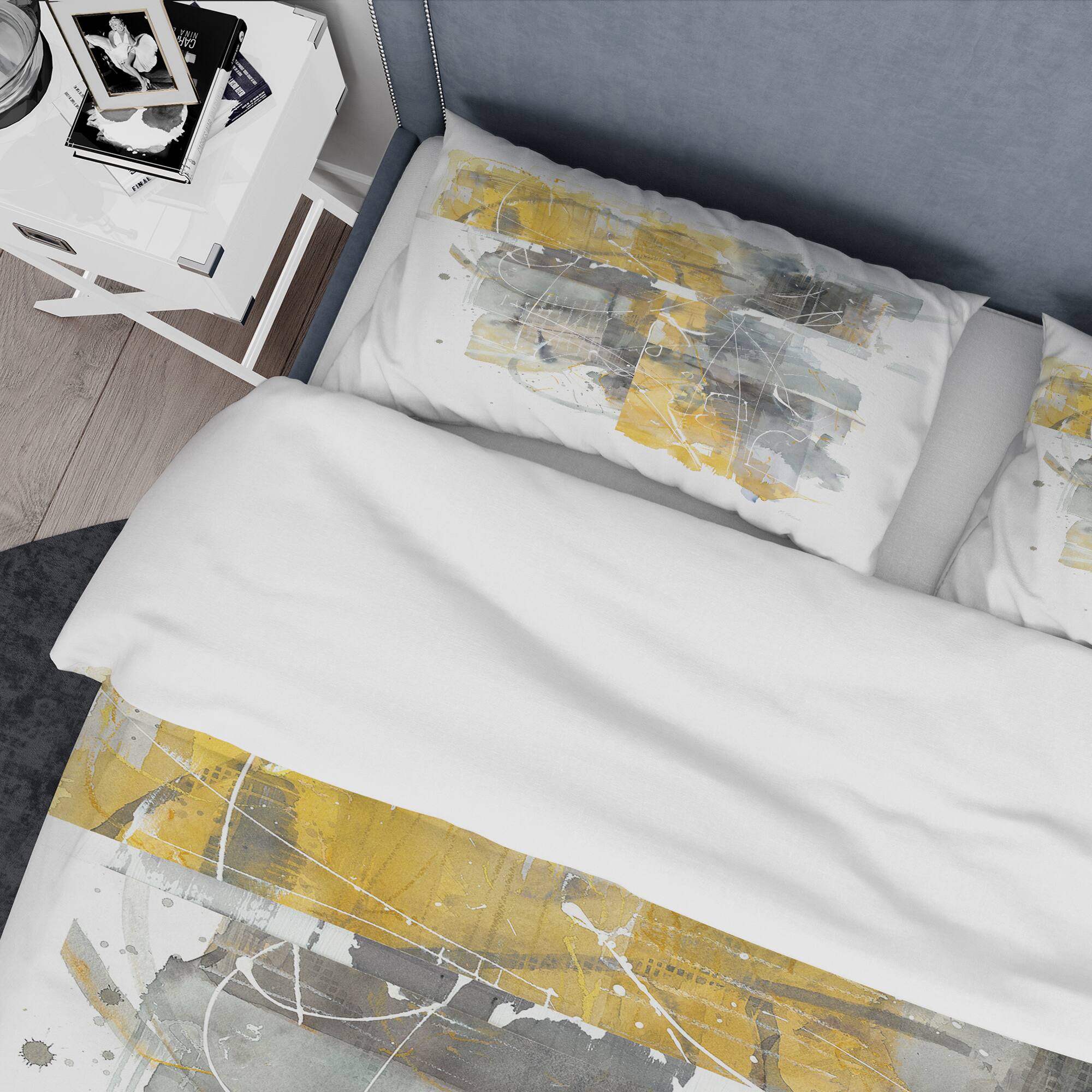Designart 'Moving In and Out of Traffic II Yellow Grey' Geometric Bedding Set