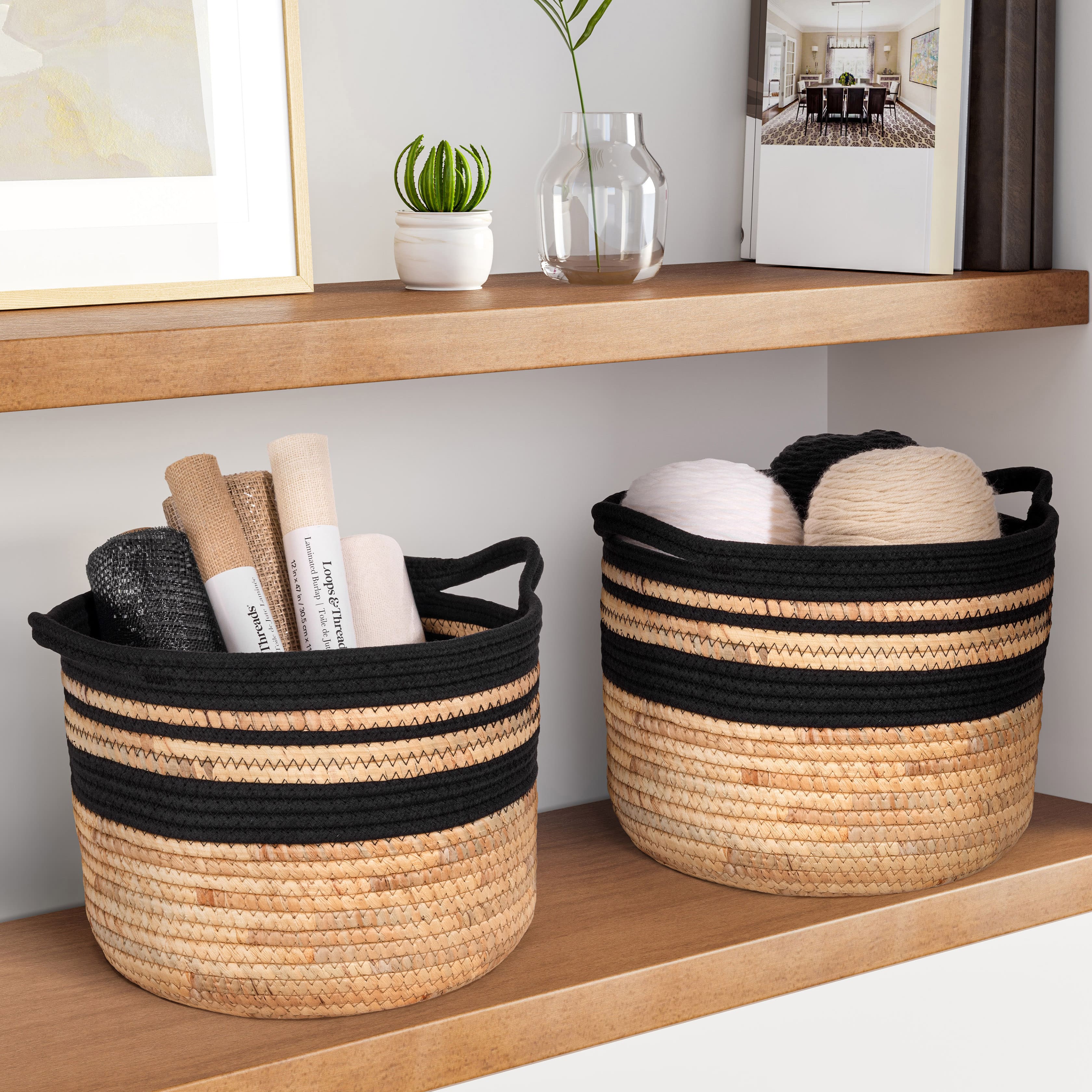 Seville Classics Small Round Water Hyacinth & Rope Basket