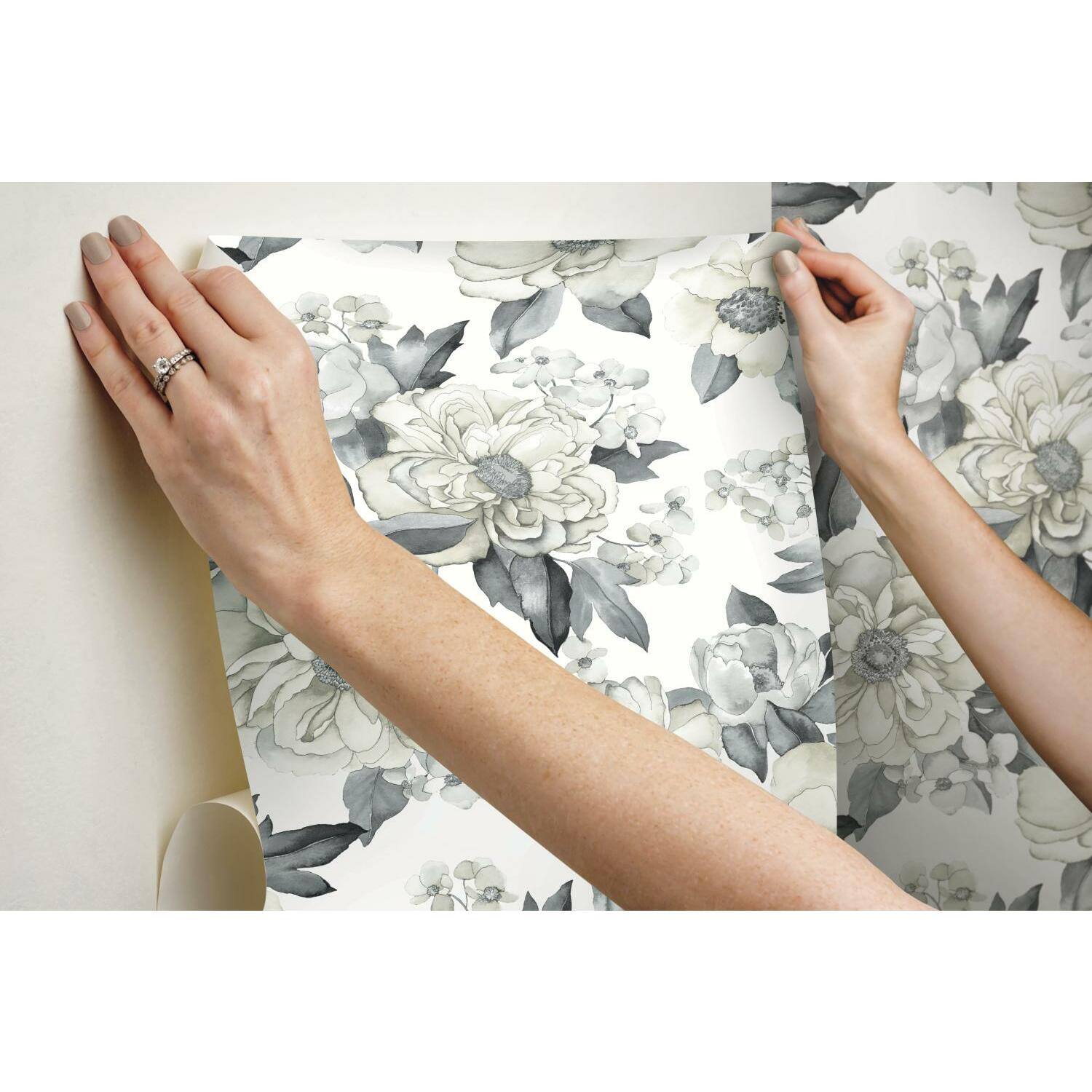 RoomMates Watercolor Floral Bouquet Peel & Stick Wallpaper
