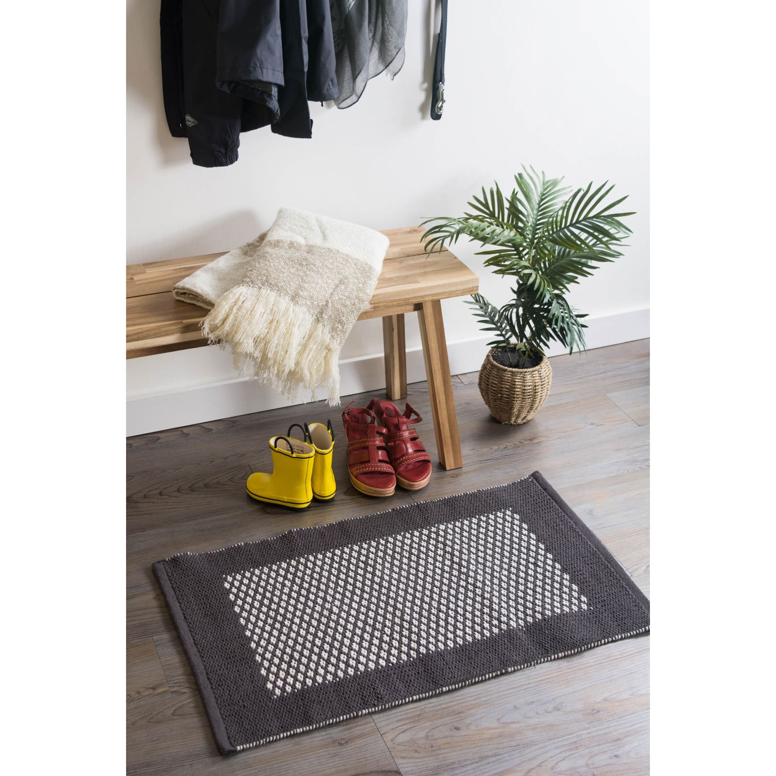 DII® Mineral Bordered with Small Diamonds Rug, 2ft. x 3ft.