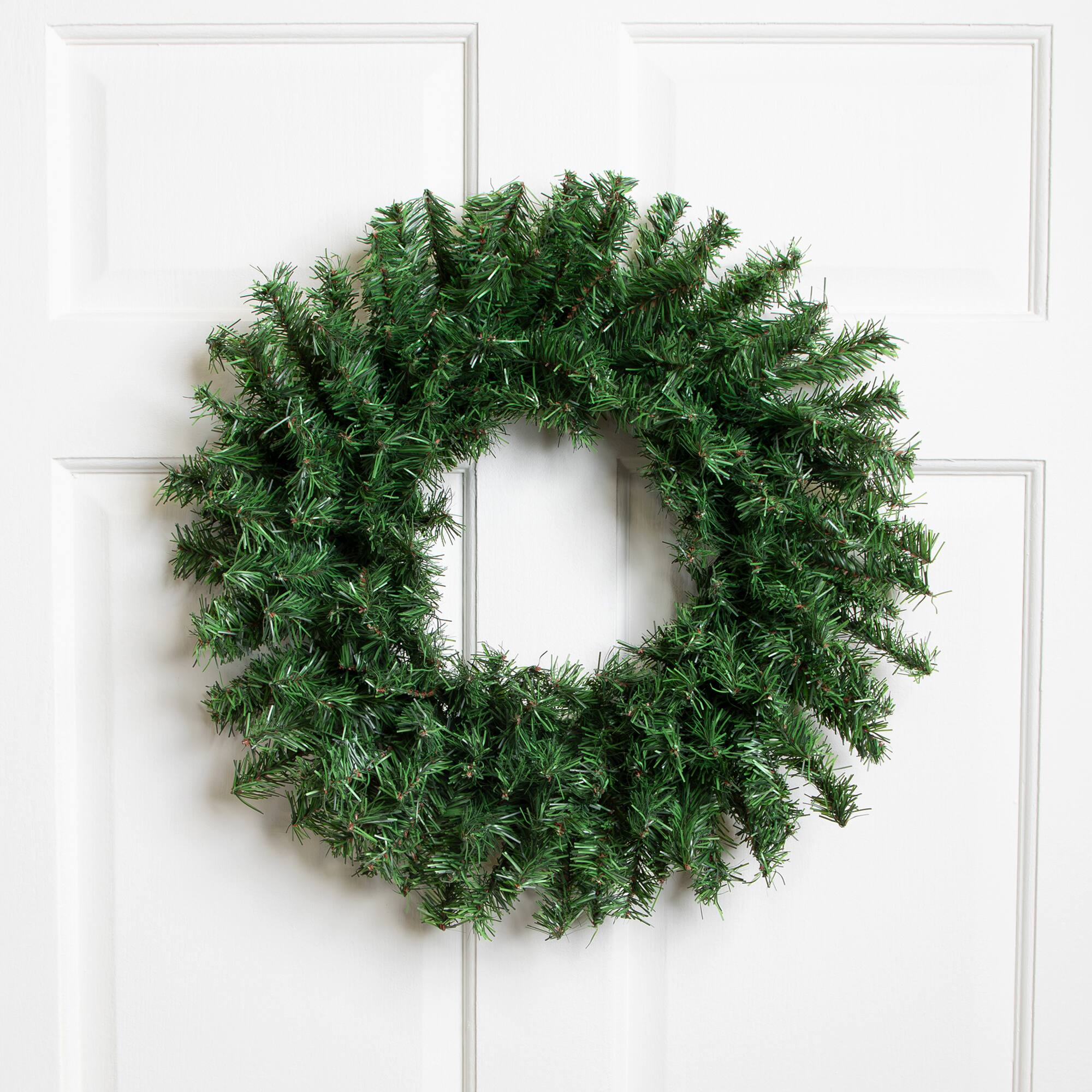 20" Canadian Pine Artificial Christmas Wreath