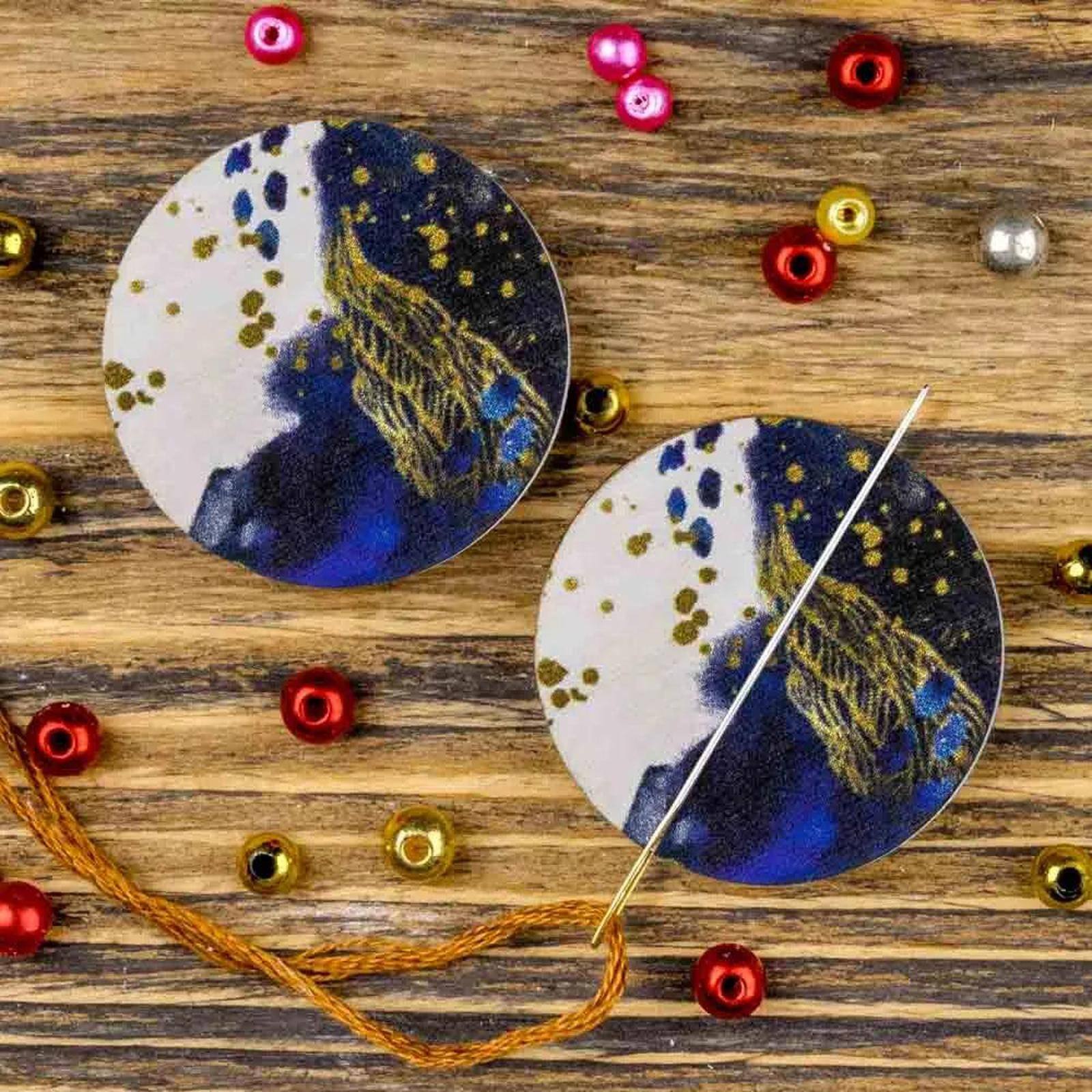 Wonderland Crafts 1.38" Wooden Magnetic Needle Holder
