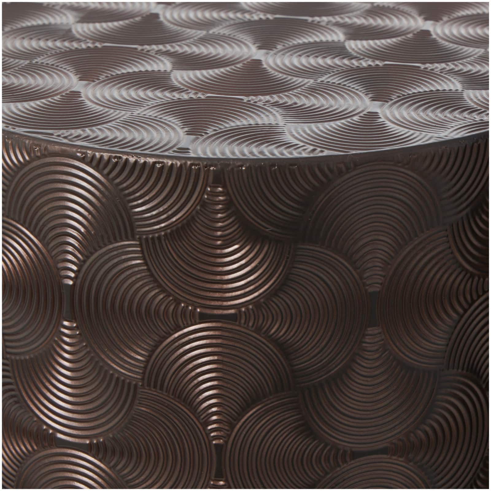 Brown Metal Tall Slim Abstract Pedestal Table with Grooved Shell Design Set