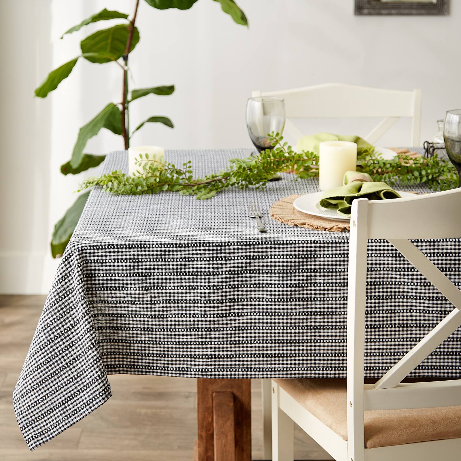 Black Farmhouse Gingham Tablecoth 70" Round