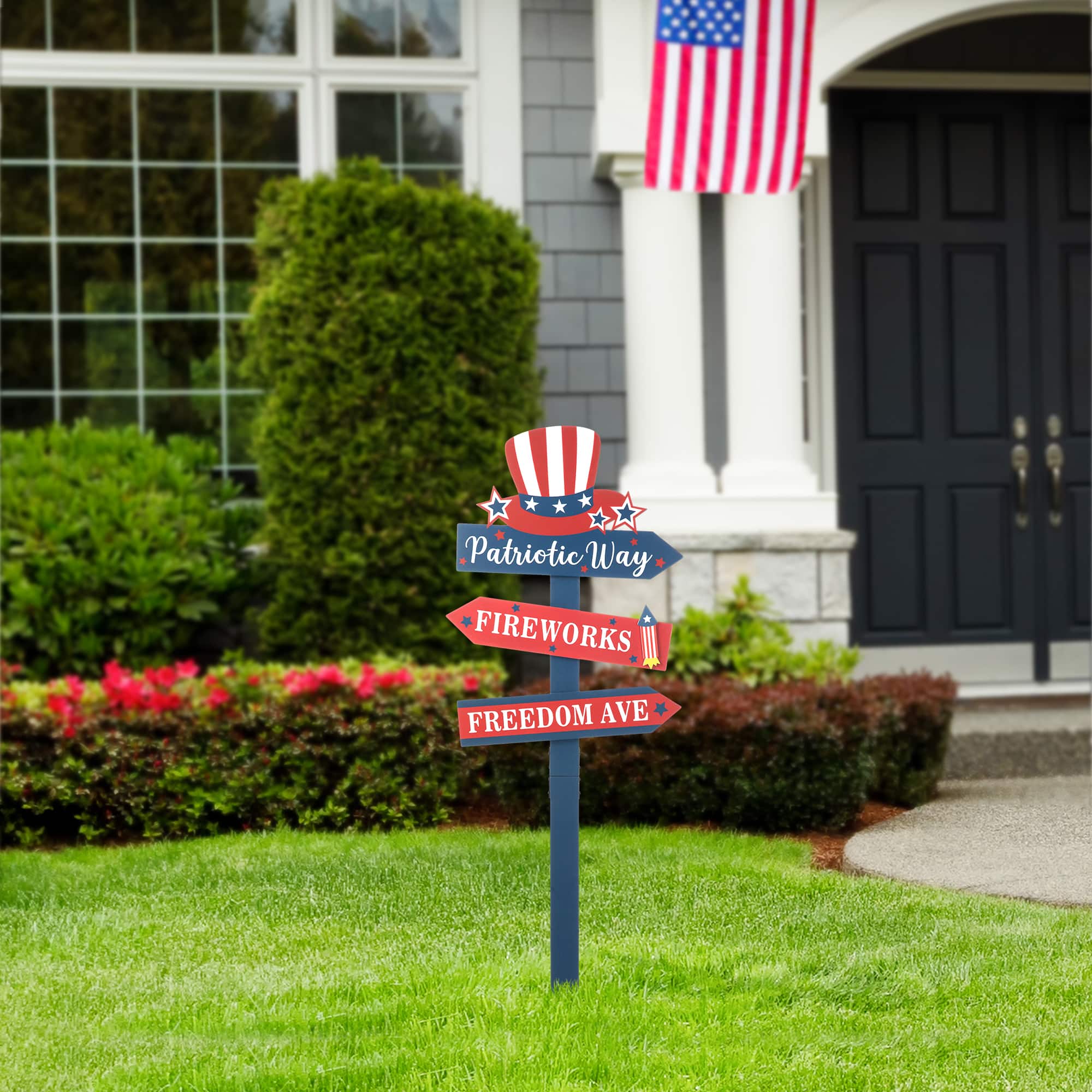 Glitzhome® 36" Directional Patriotic Top Hat Stake