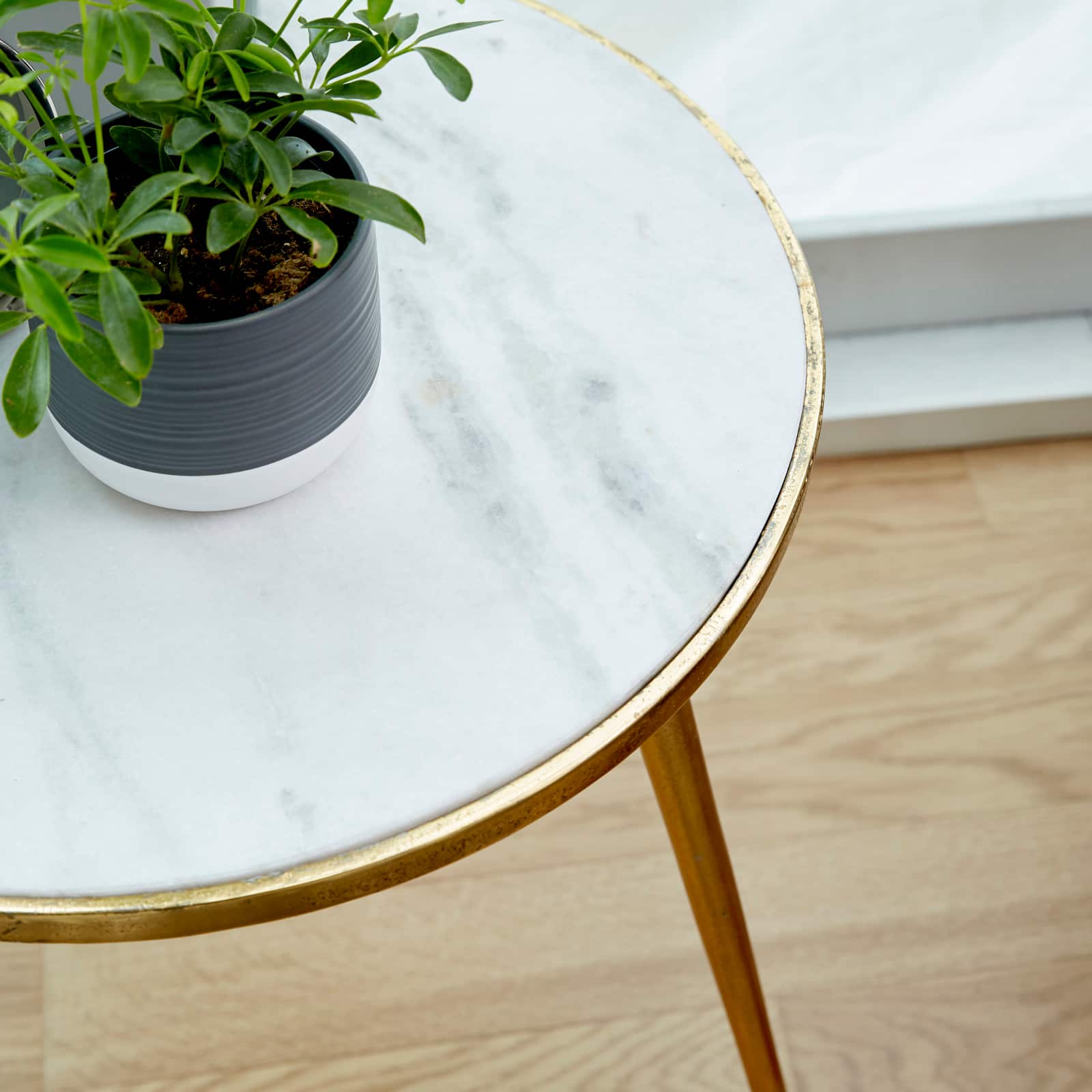 20'' Gold Aluminum & White Marble Modern Accent Table