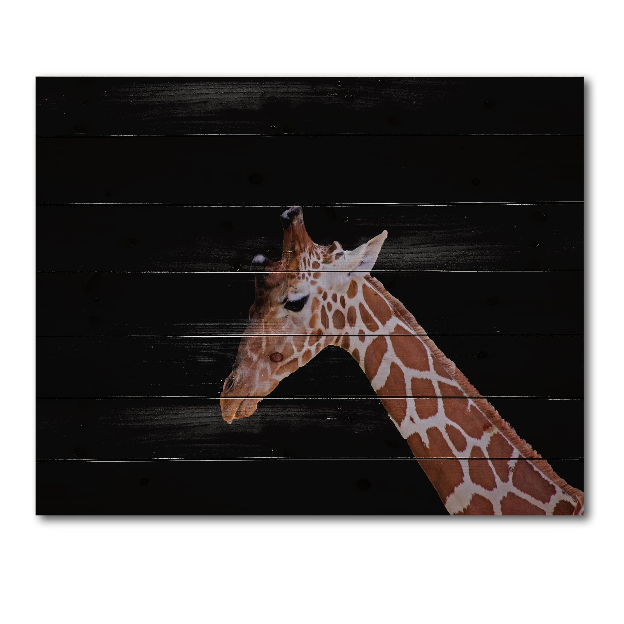 Designart - Portrait of A Giraffe V - Farmhouse Print on Natural Pine Wood