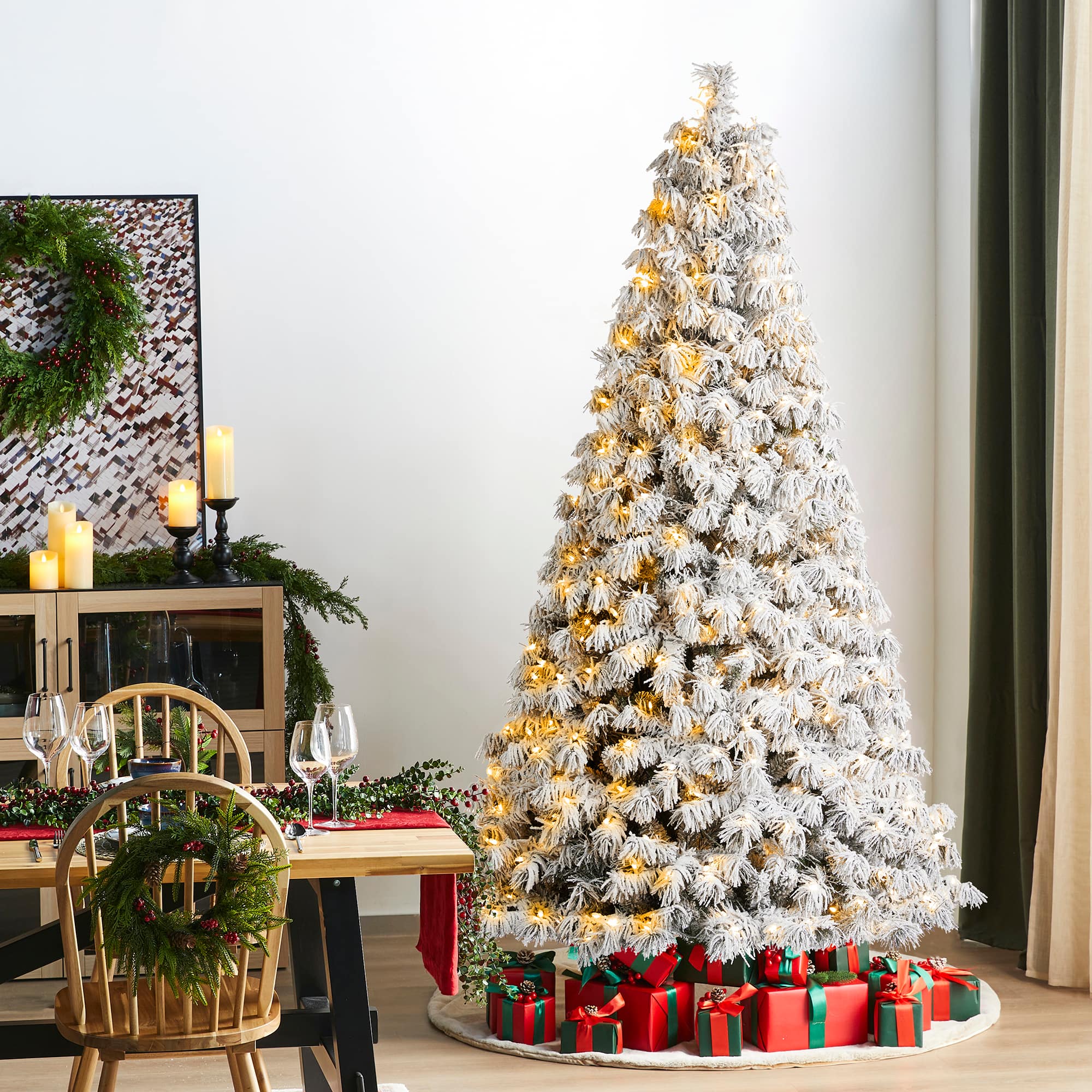 Glitzhome® 7.5ft Pre-Lit Flocked Full Spruce Artificial Christmas Tree, Warm White LED Lights