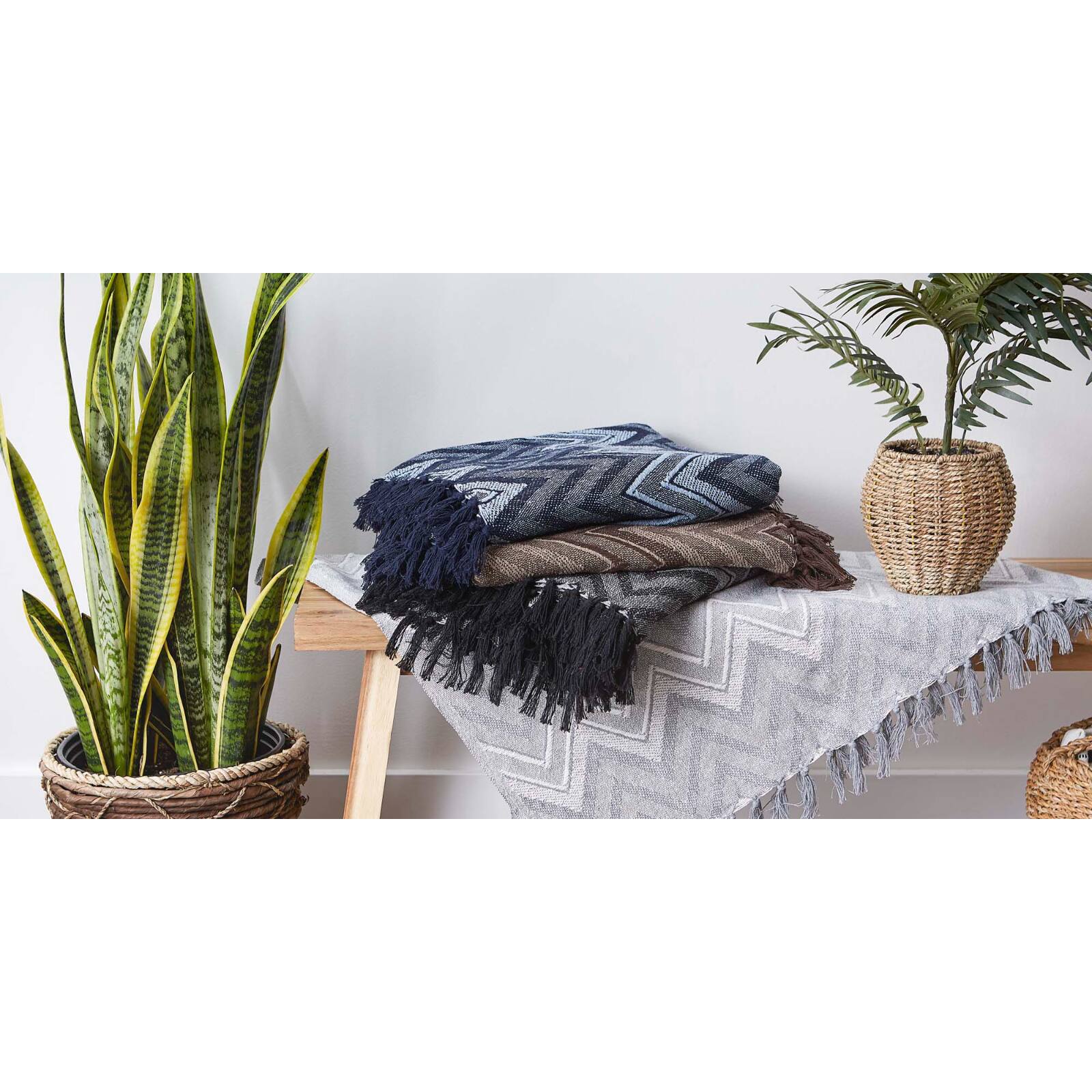 DII® Zig-Zag Chevron Throw