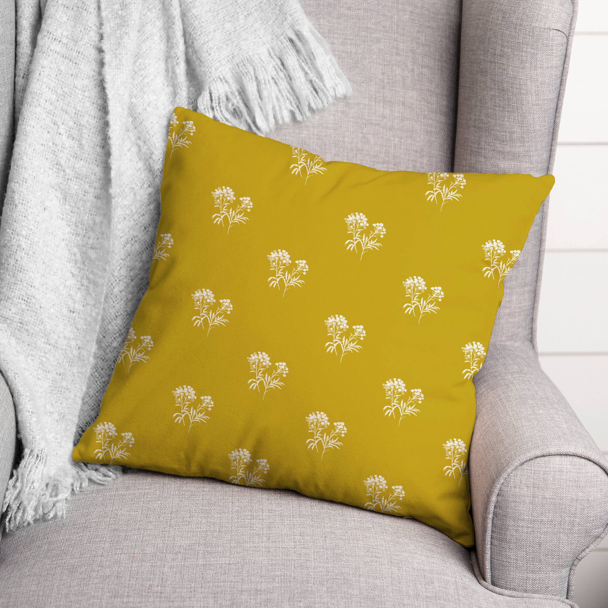 18" Small Blooms Indoor/Outdoor Pillow