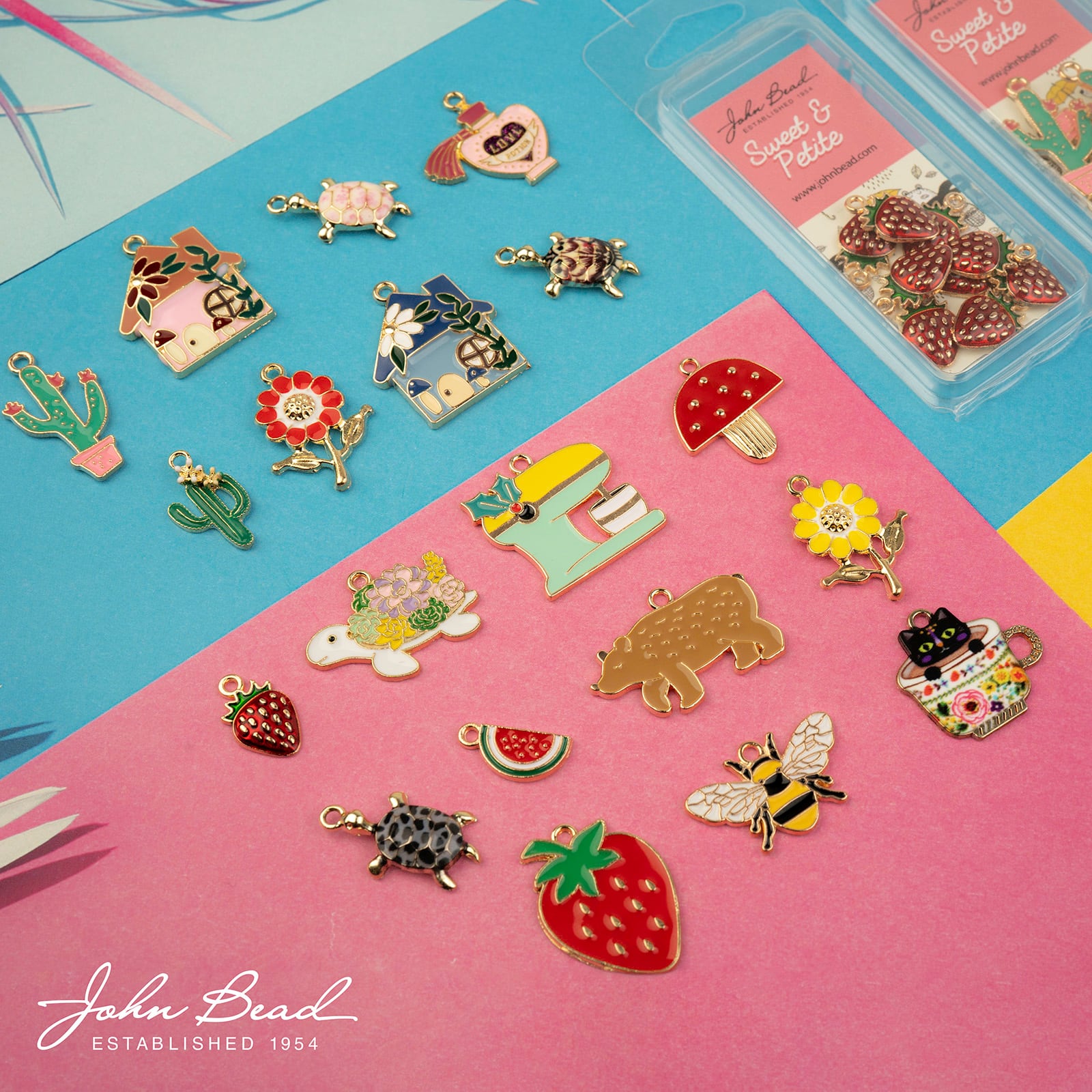 John Bead Sweet & Petite Daisy Flower Charms, 8ct.