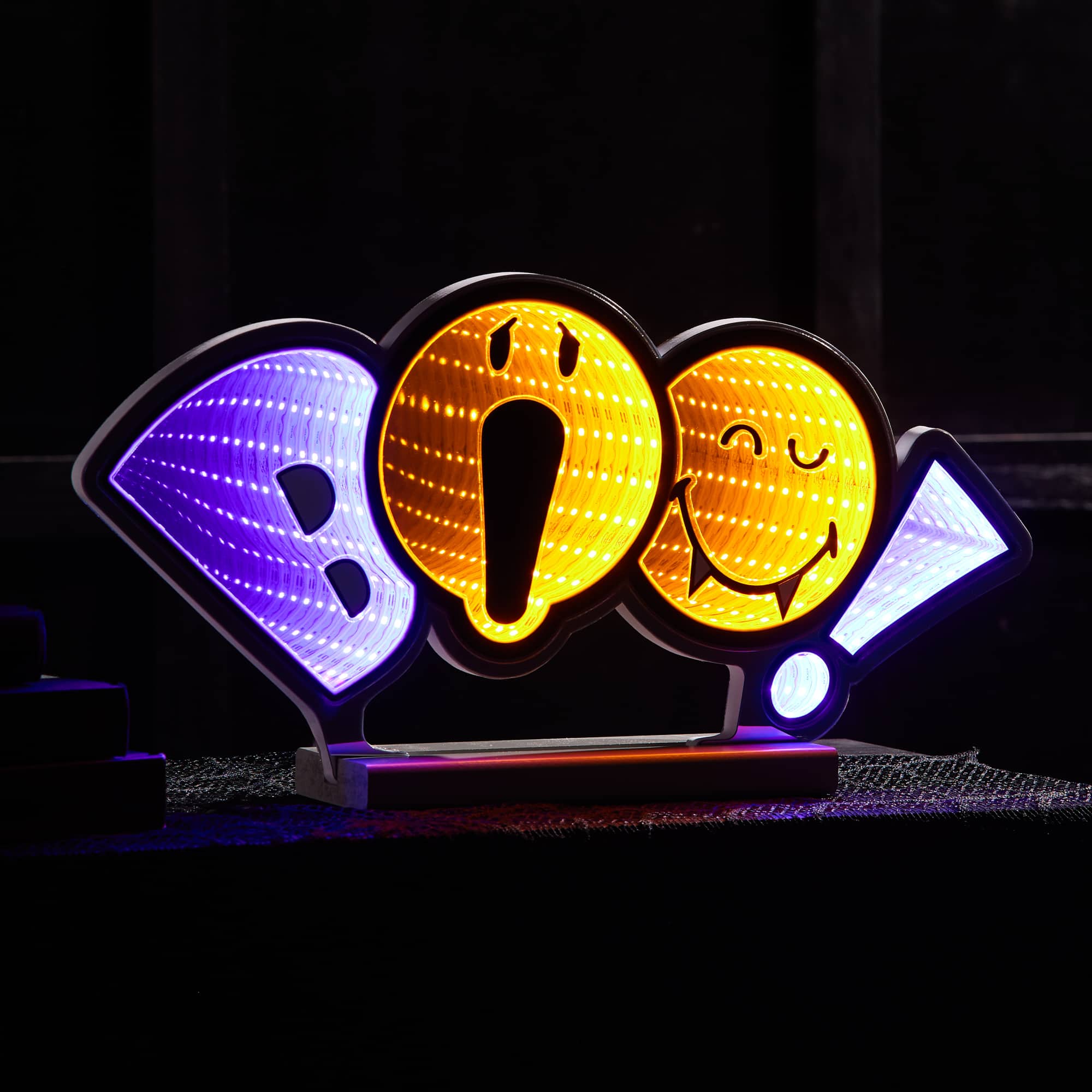 SmileyWorld® 16" Halloween BOO EkkoLight