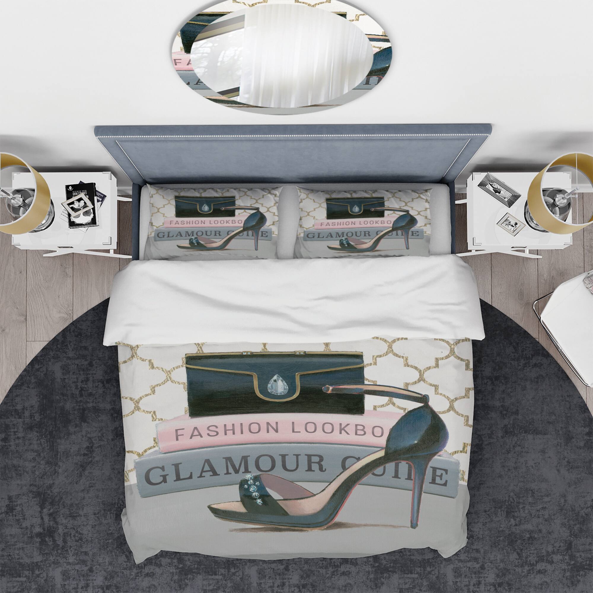 Designart 'Glam fashion High Heels VI' Glam Bedding Set - Duvet Cover & Shams
