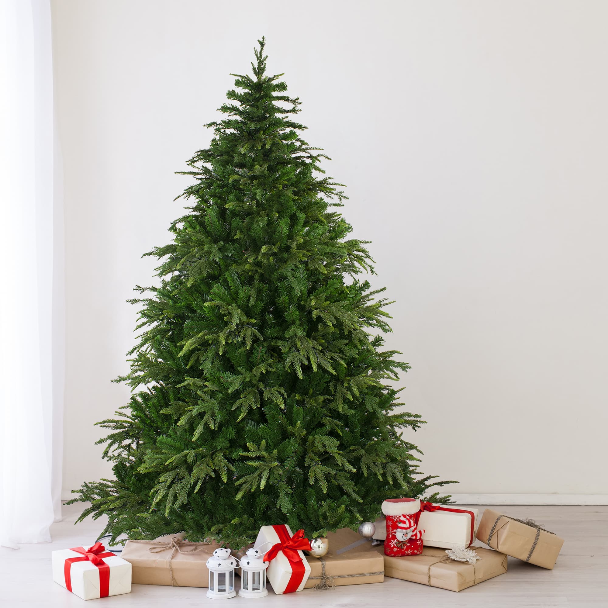 6.5ft. Unlit Green Roosevelt Fir Artificial Christmas Tree
