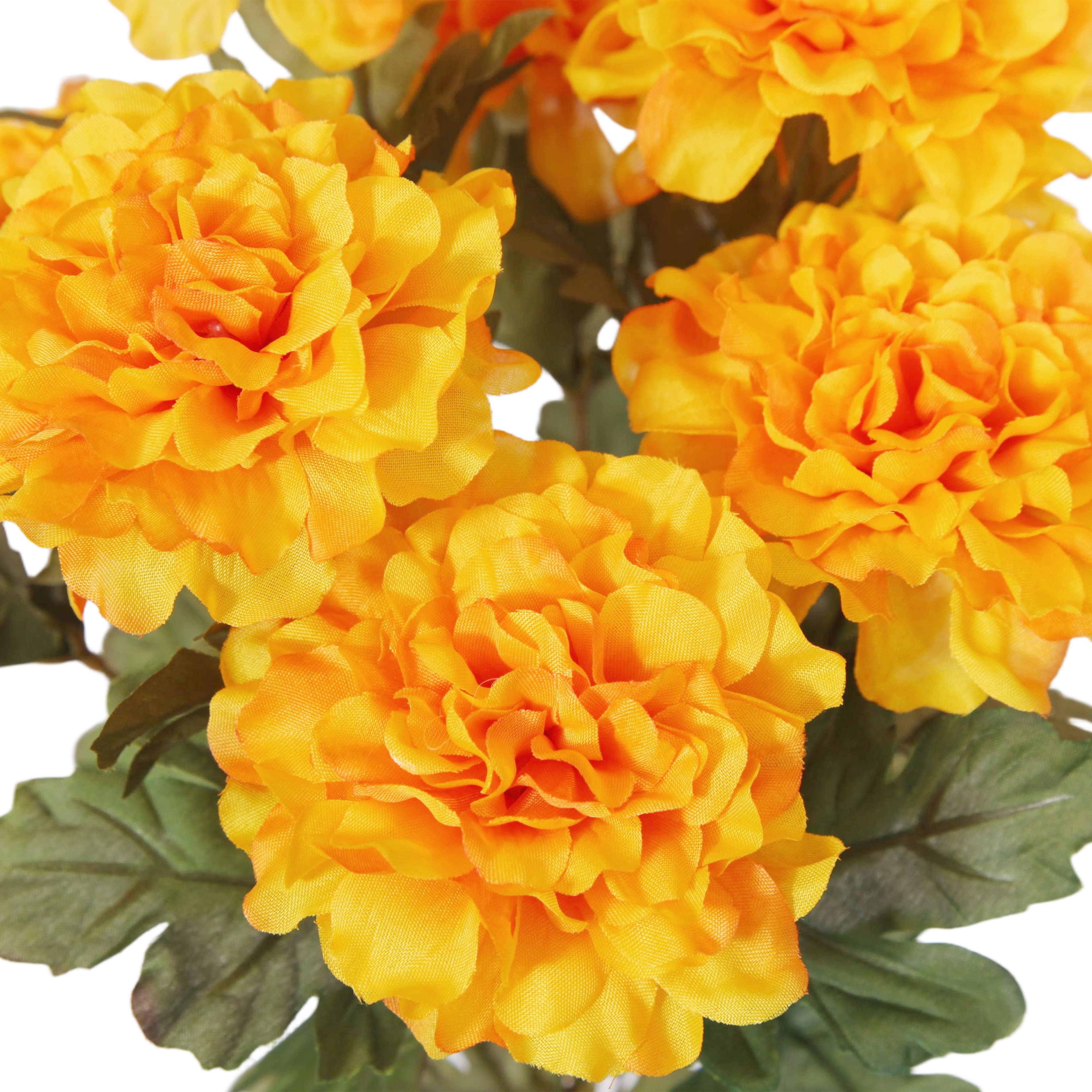 18" Orange Marigold Bush by Ashland®