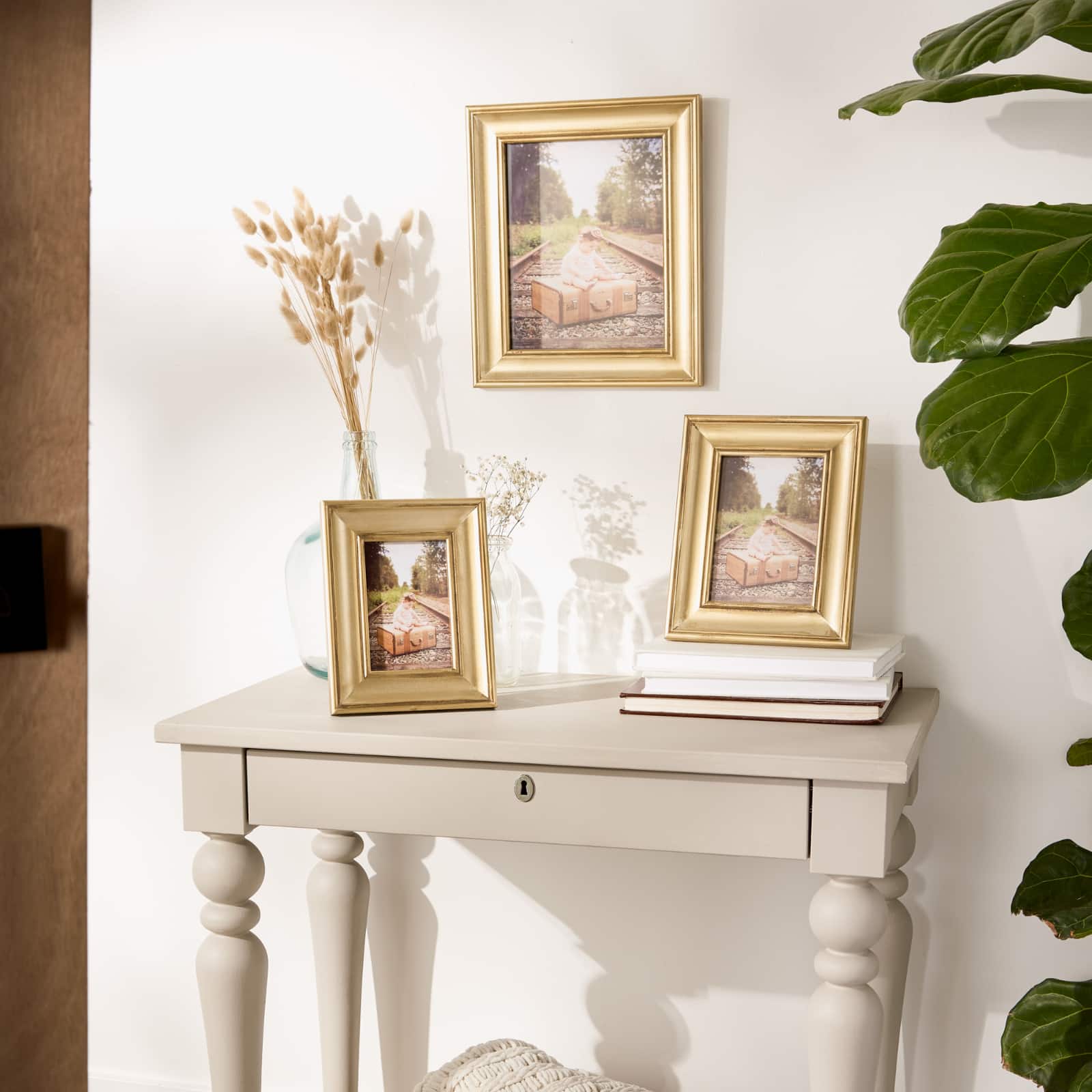 DII® Antique Gold Rub Farmhouse 4" x 6" Picture Frame